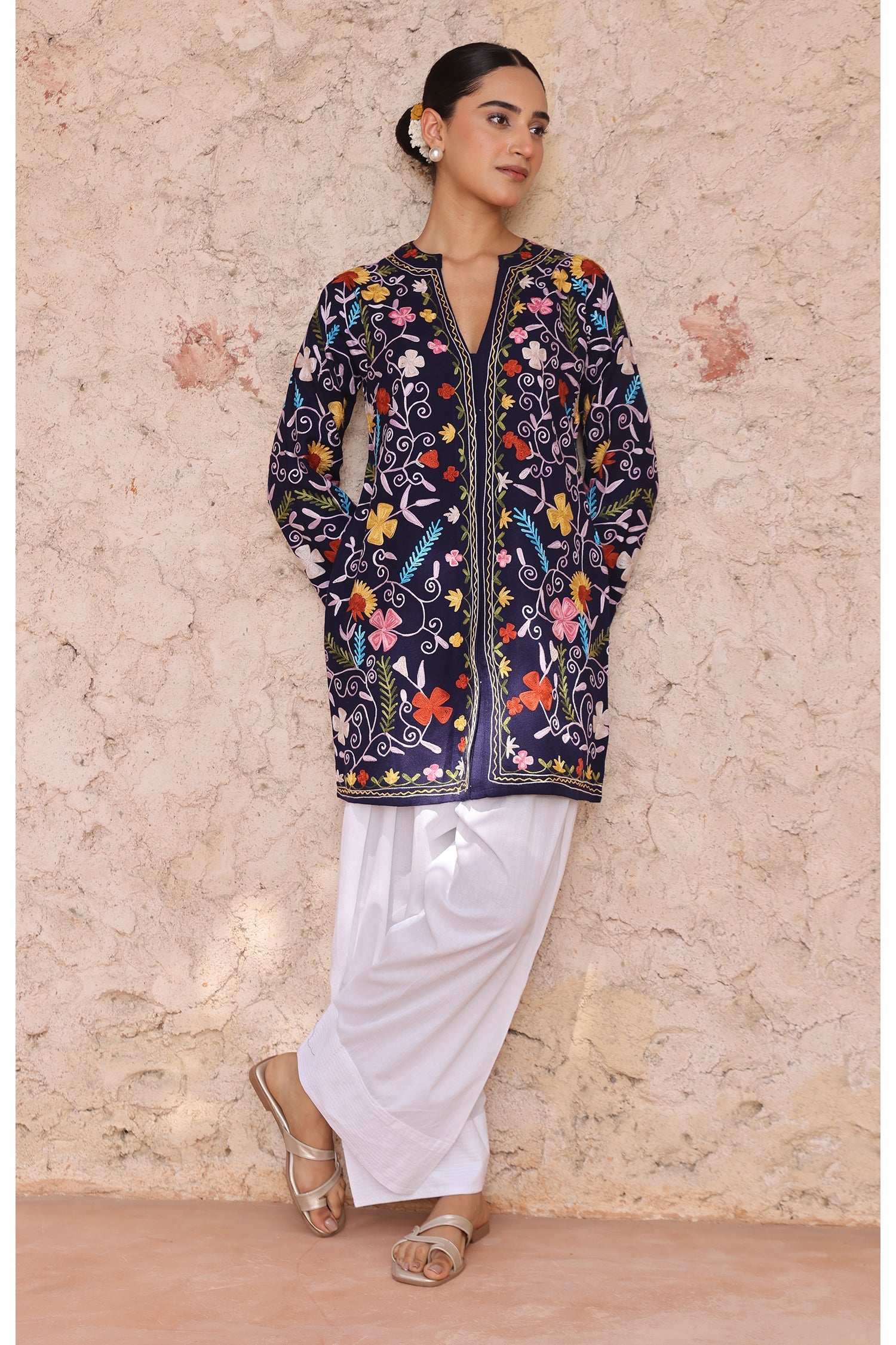 Woolen Kashmiri Aari Jacket – Royal Blue