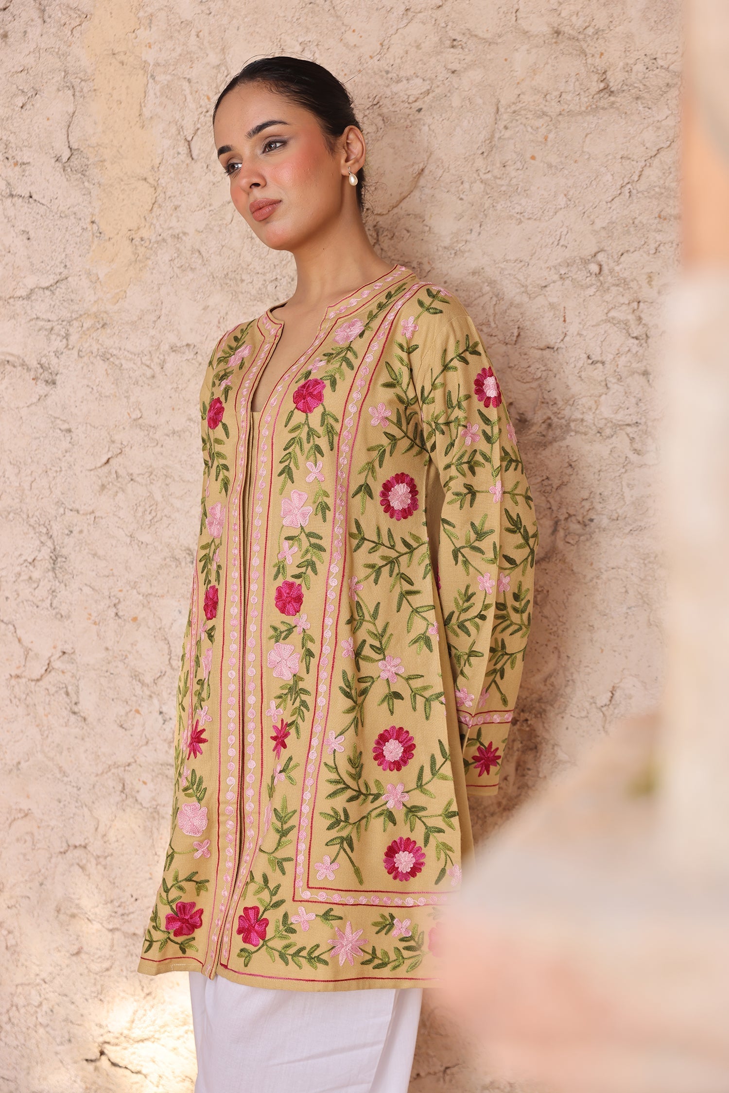 Cotton Kashmiri Aari Embroidered Jacket – Beige Floral