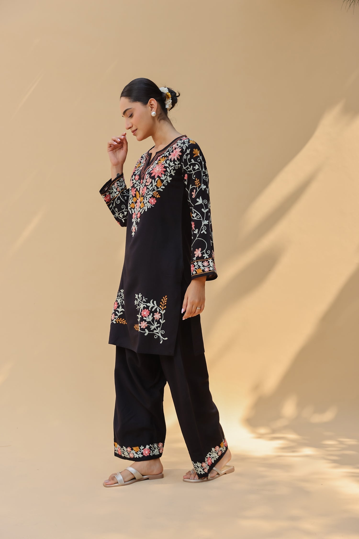Cotton Kashmiri Aari Embroidered Kurta Set – Black with Farsi Bottoms