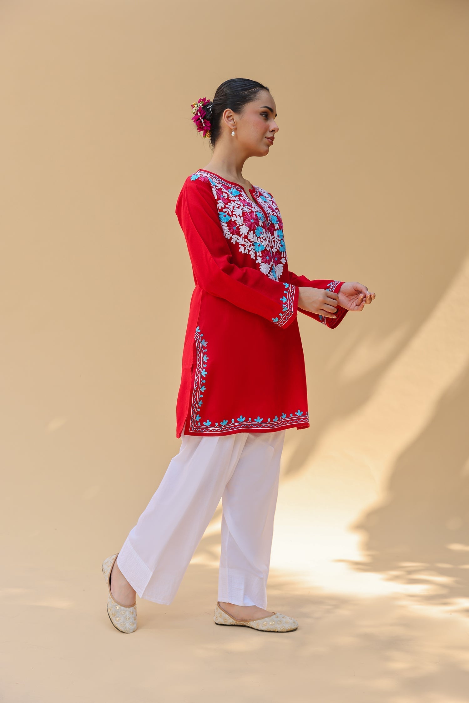 Cotton Kashmiri Aari Short Kurta – Red