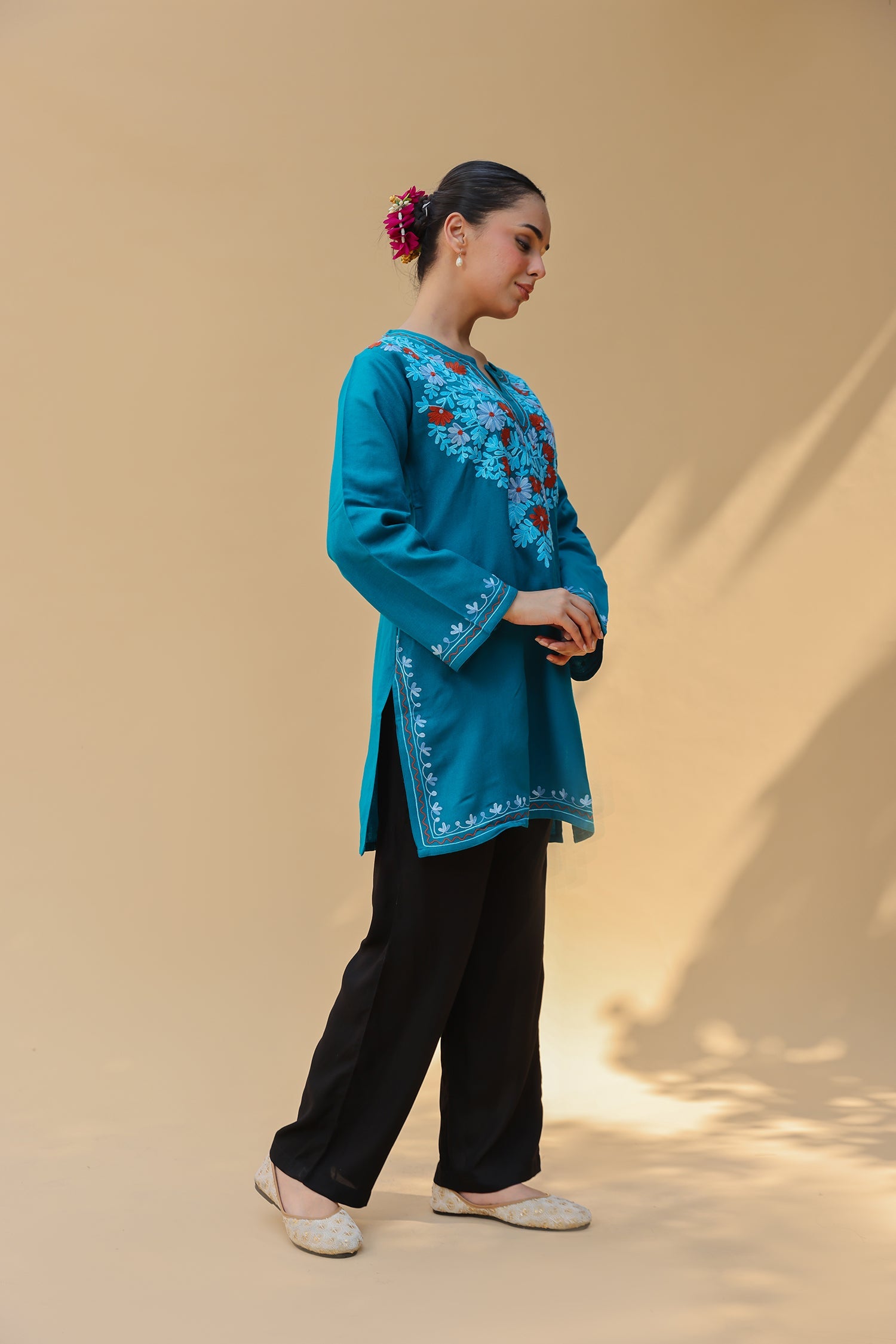 Woolen Kashmiri Aari Short Kurta – Teal Blue