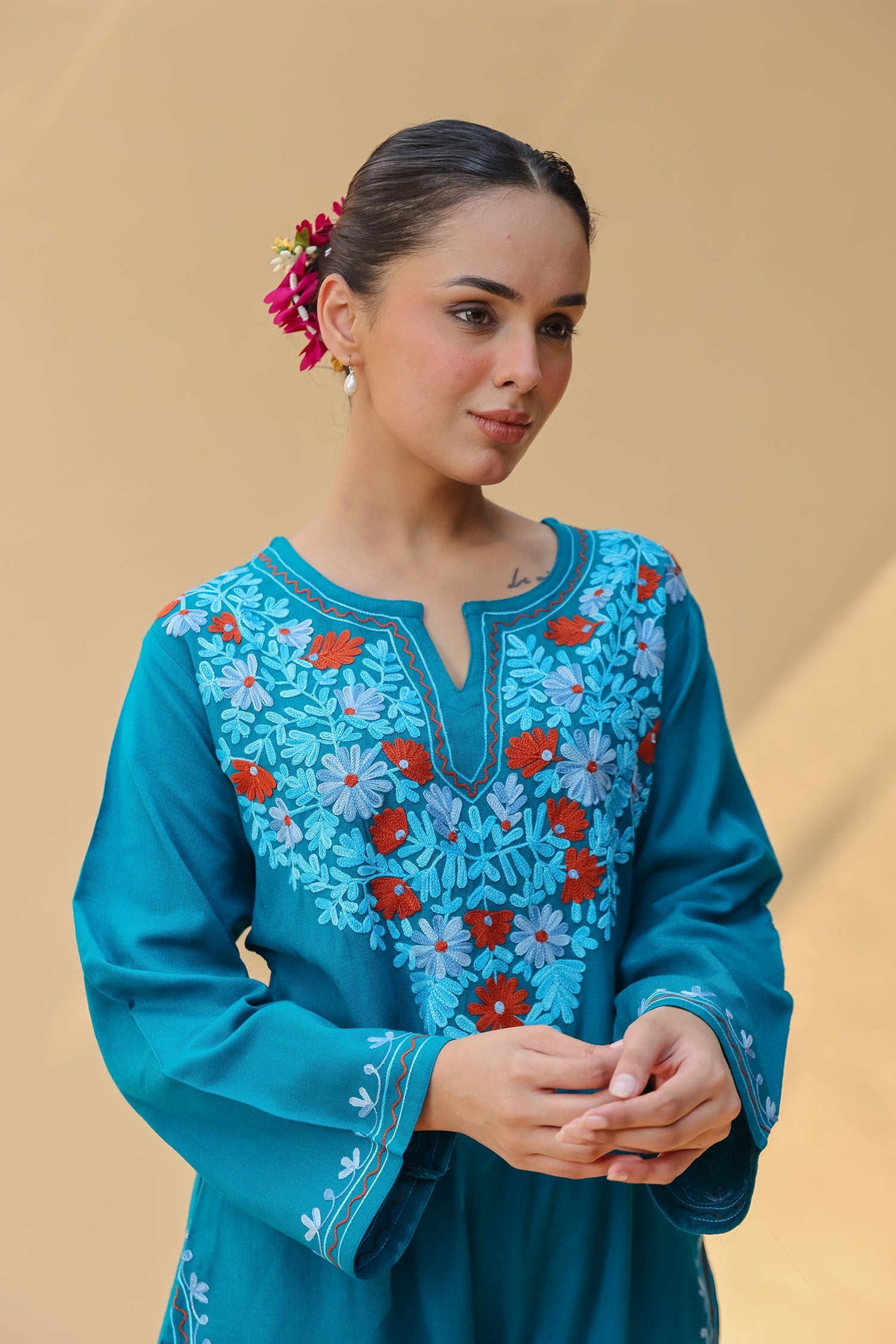 Woolen Kashmiri Aari Short Kurta – Teal Blue