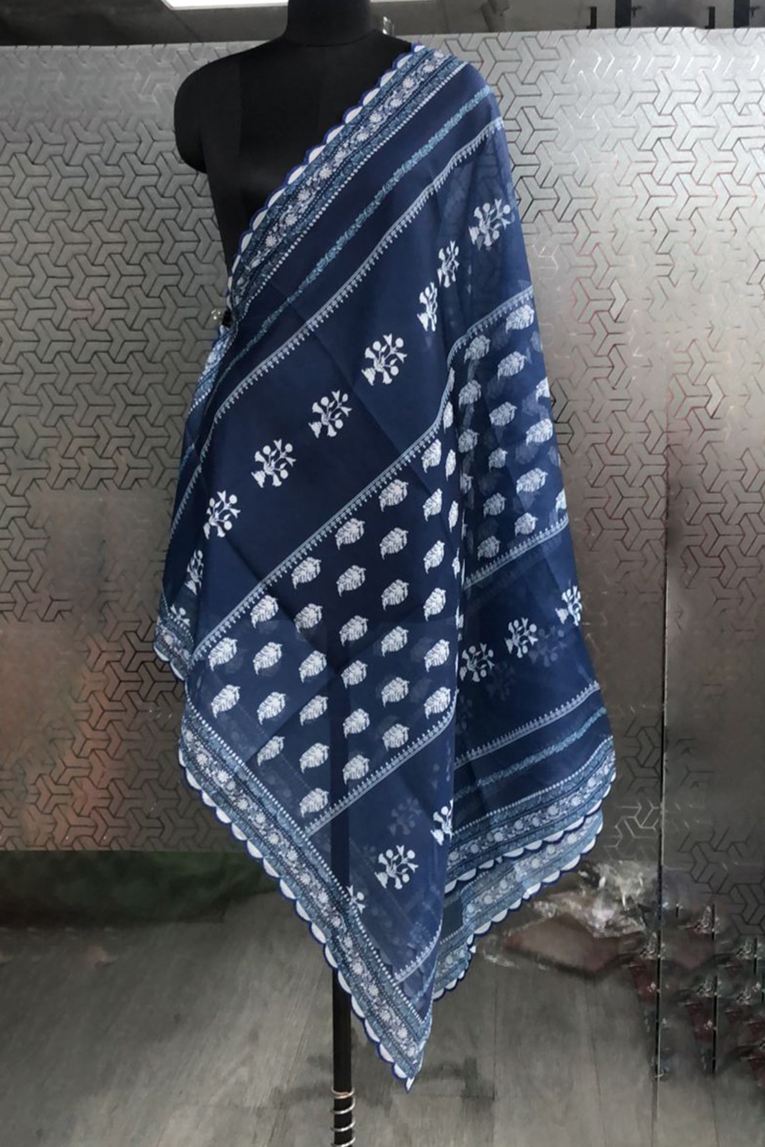 HK_LP13Dupatta/HK_LP13_D.jpg