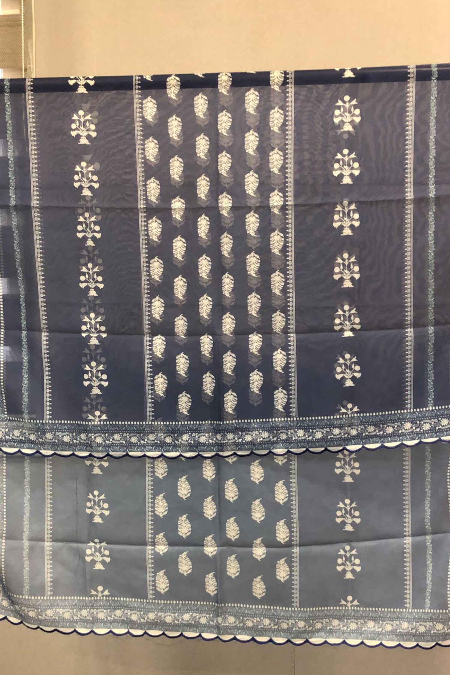 HK_LP13Dupatta/HK_LP13_H.jpg