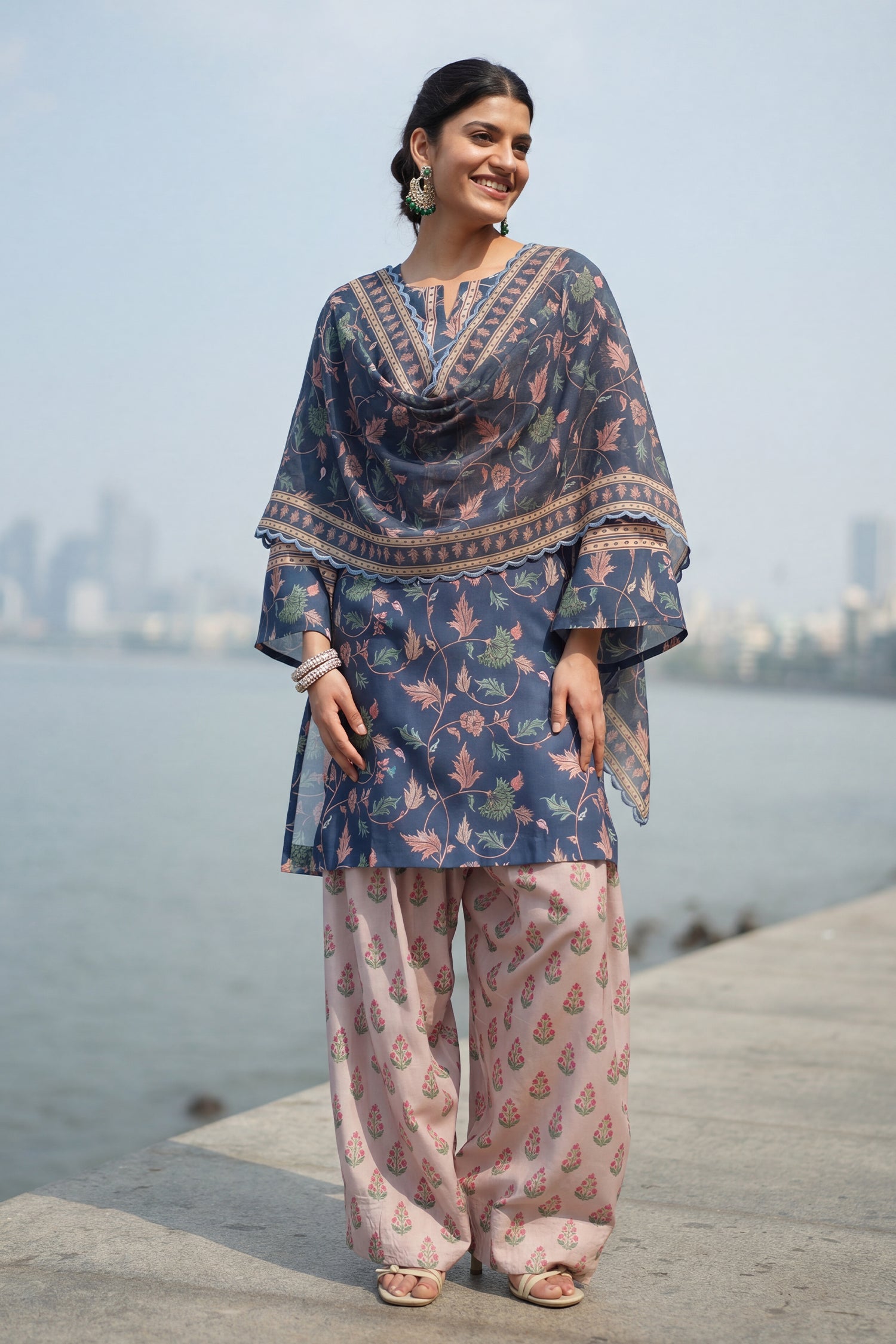 HK_LP35Dupatta/HK_LP35-model.jpg