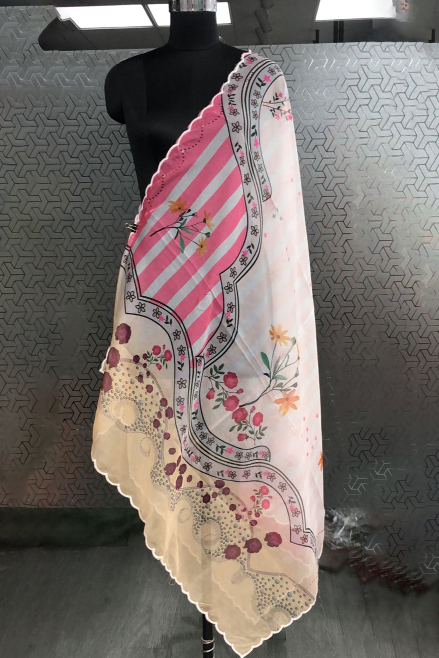 HK_LP39Dupatta/HK_LP39_D.jpg