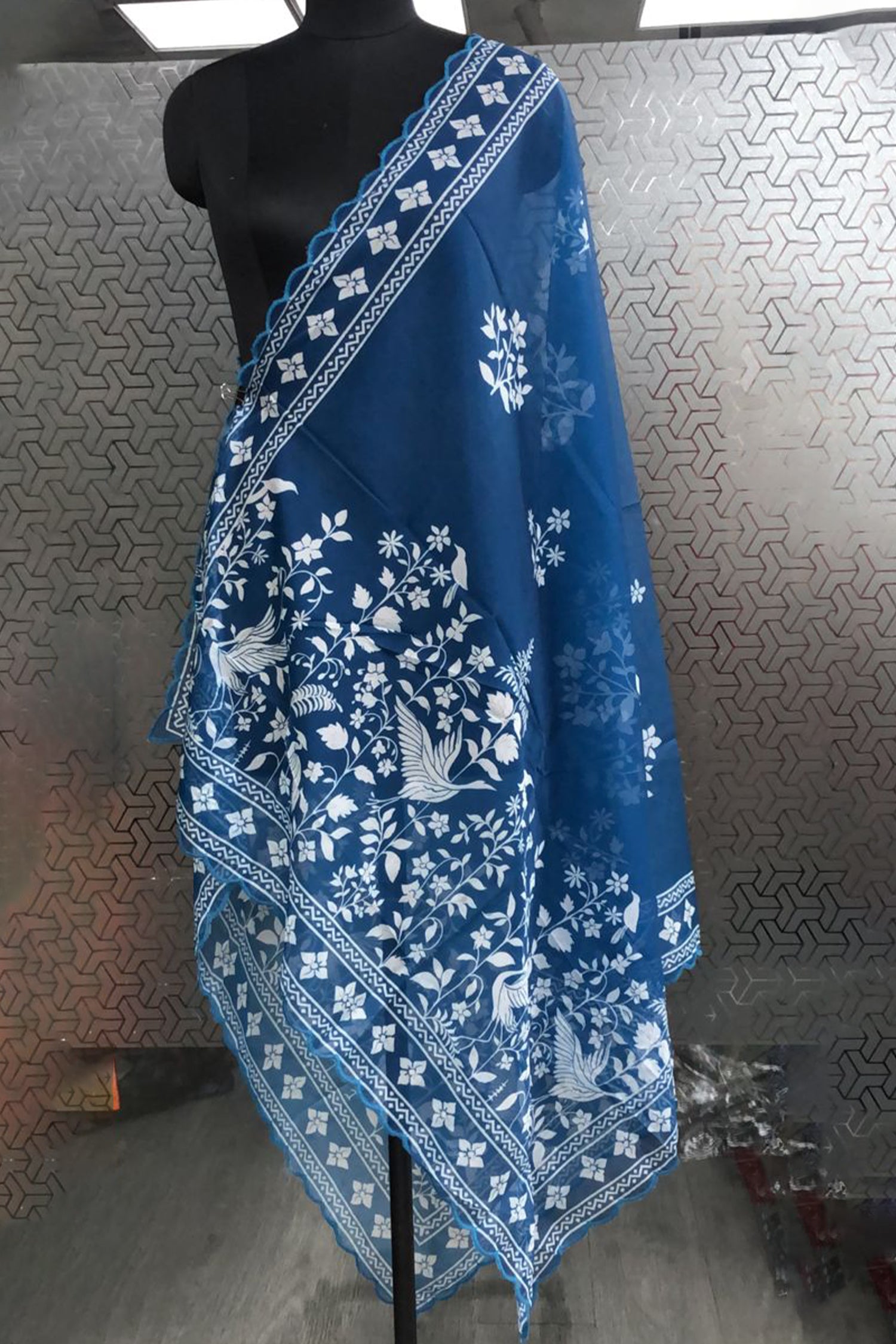 HK_LP43Dupatta/HK_LP43_D.jpg