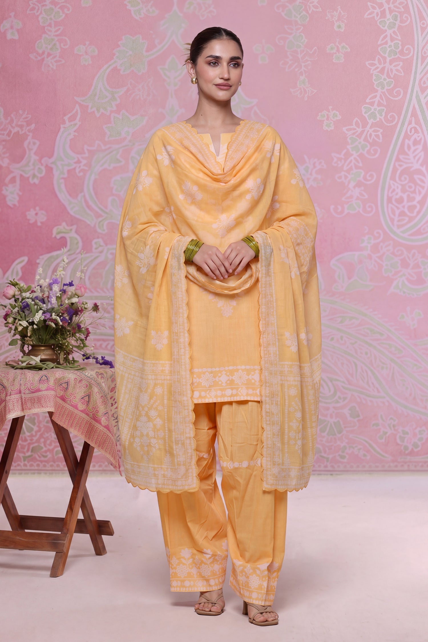 HK_LP45Dupatta/HK_LP45-model.jpg
