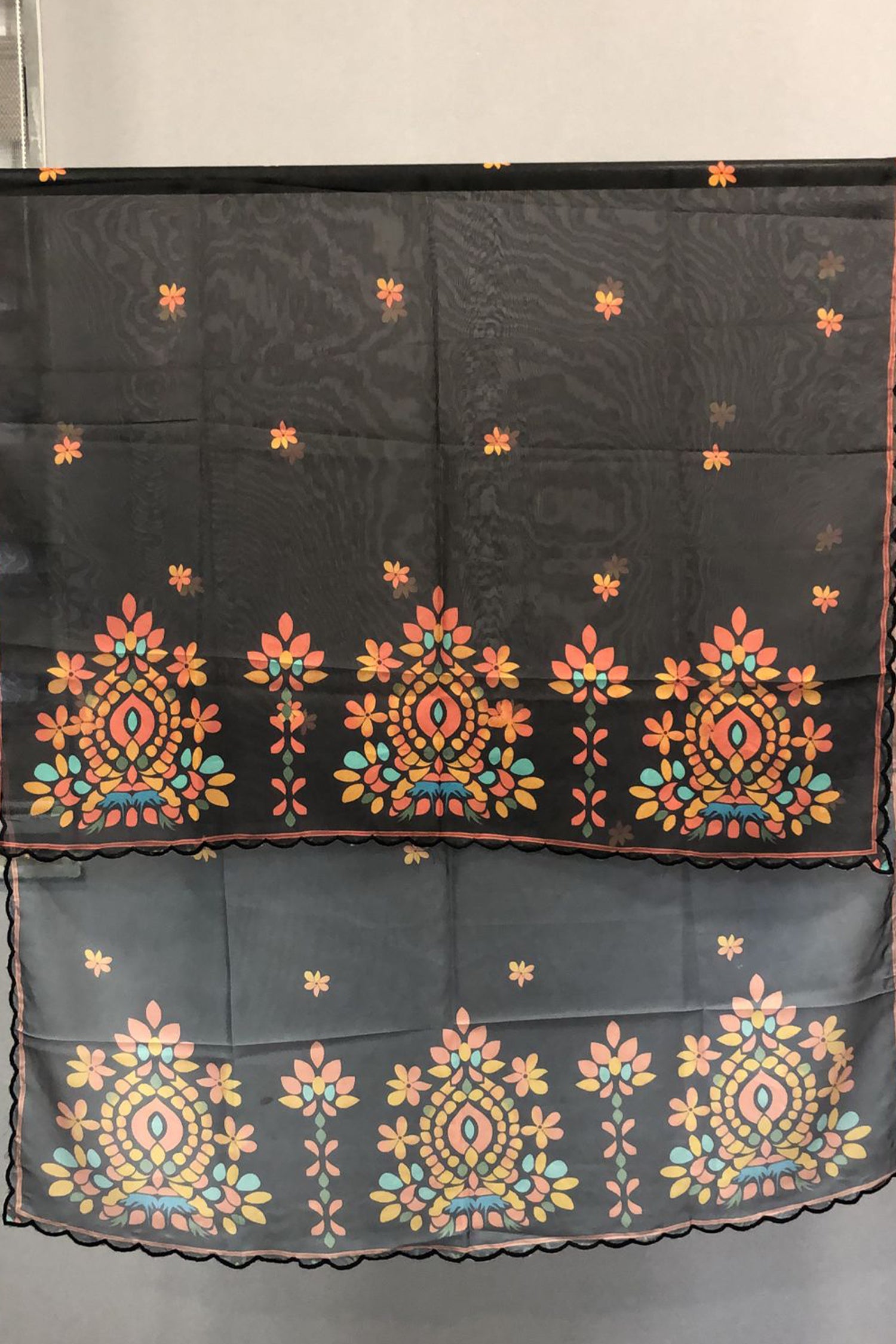 HK_LP51MultiDupatta/HK_LP51Multi_H.jpg