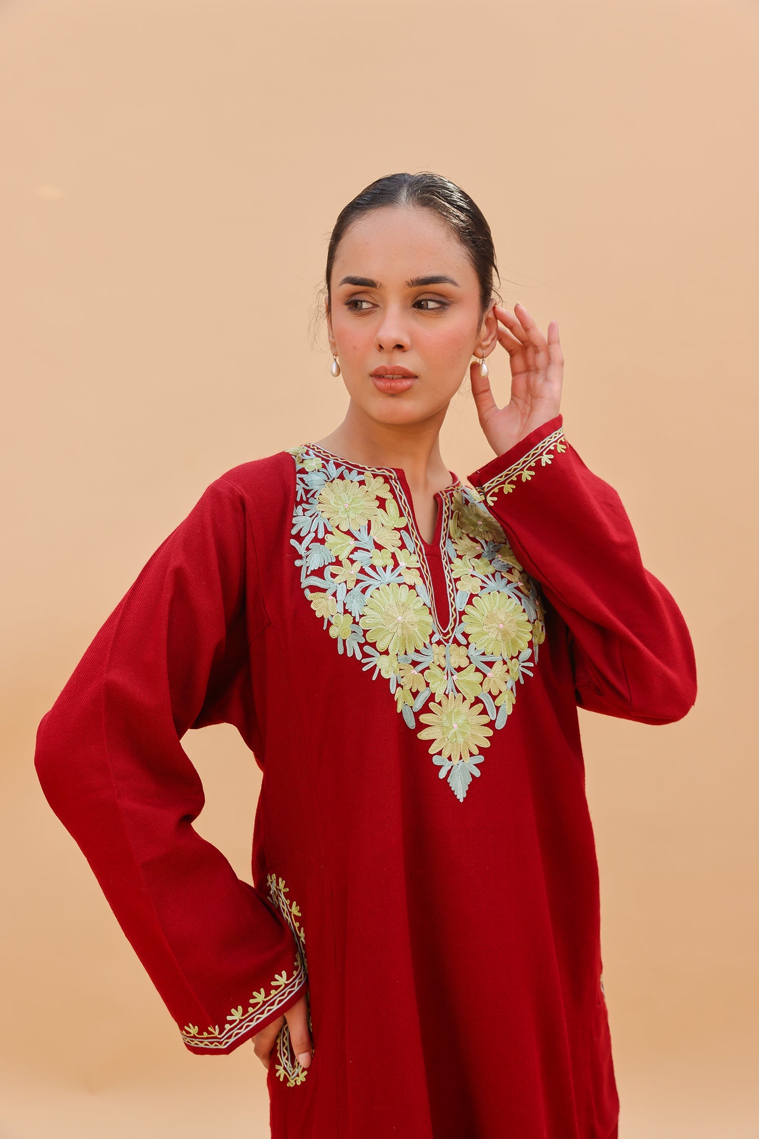 Woolen Phiran in Kashmiri Aari Embroidery - Maroon