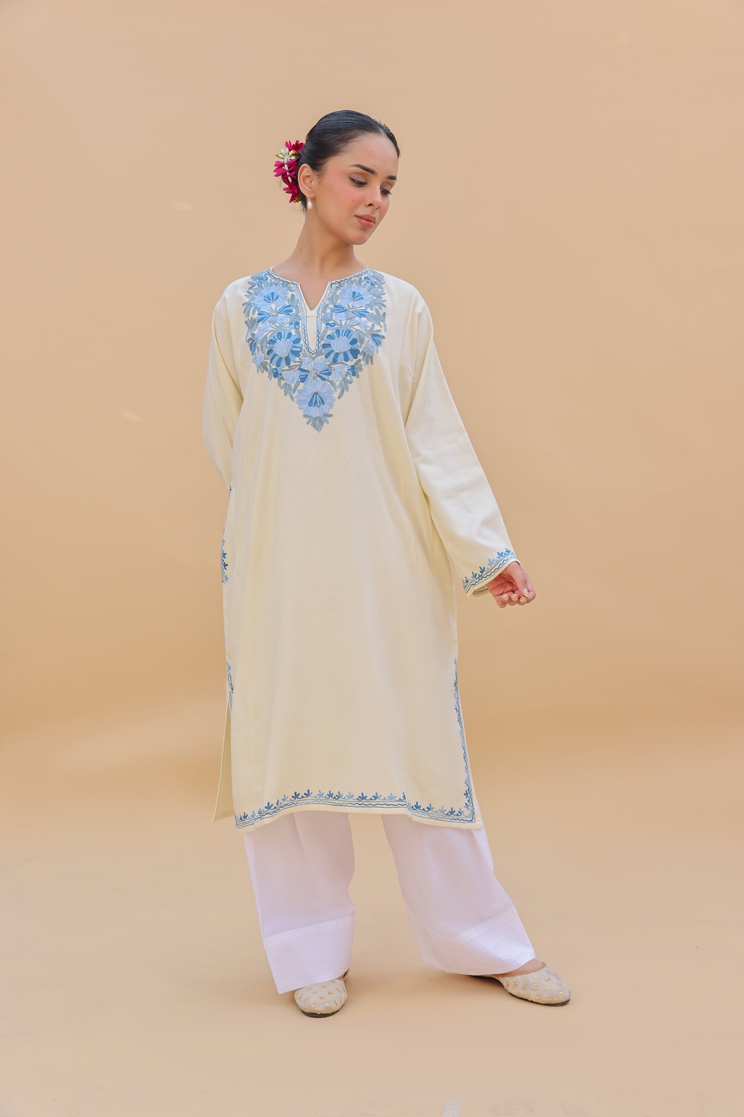 Woolen Phiran in Kashmiri Aari Embroidery - White