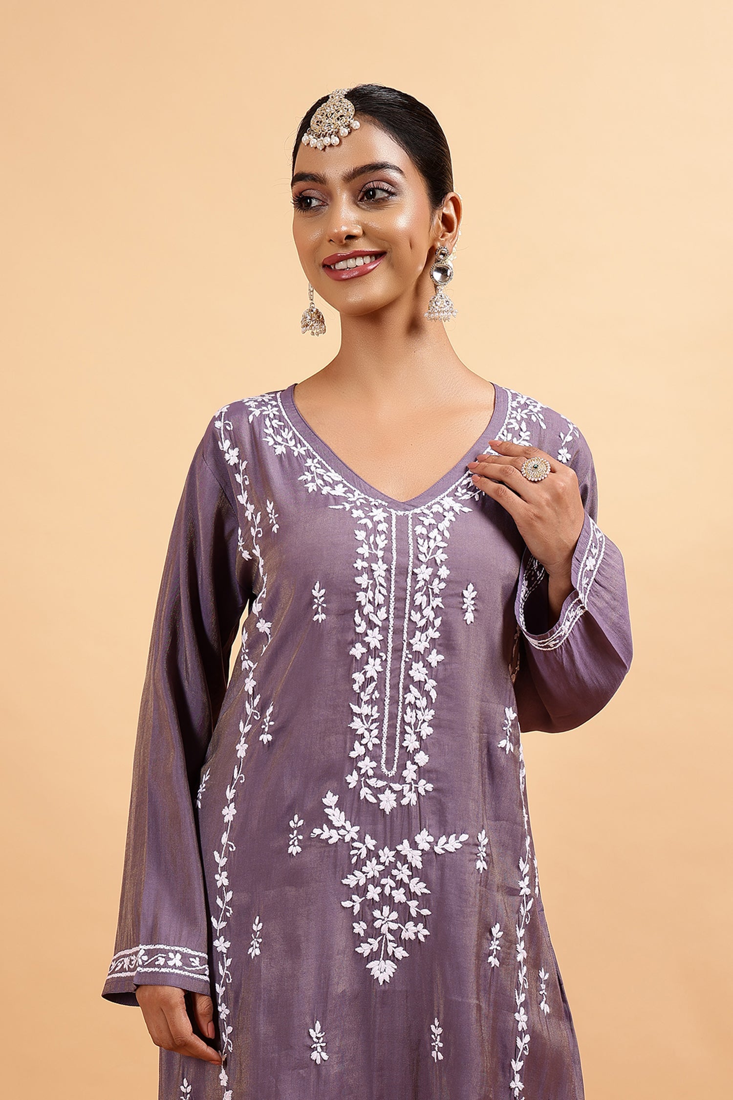 Chikankari Kurta Set in Viscose – Lilac