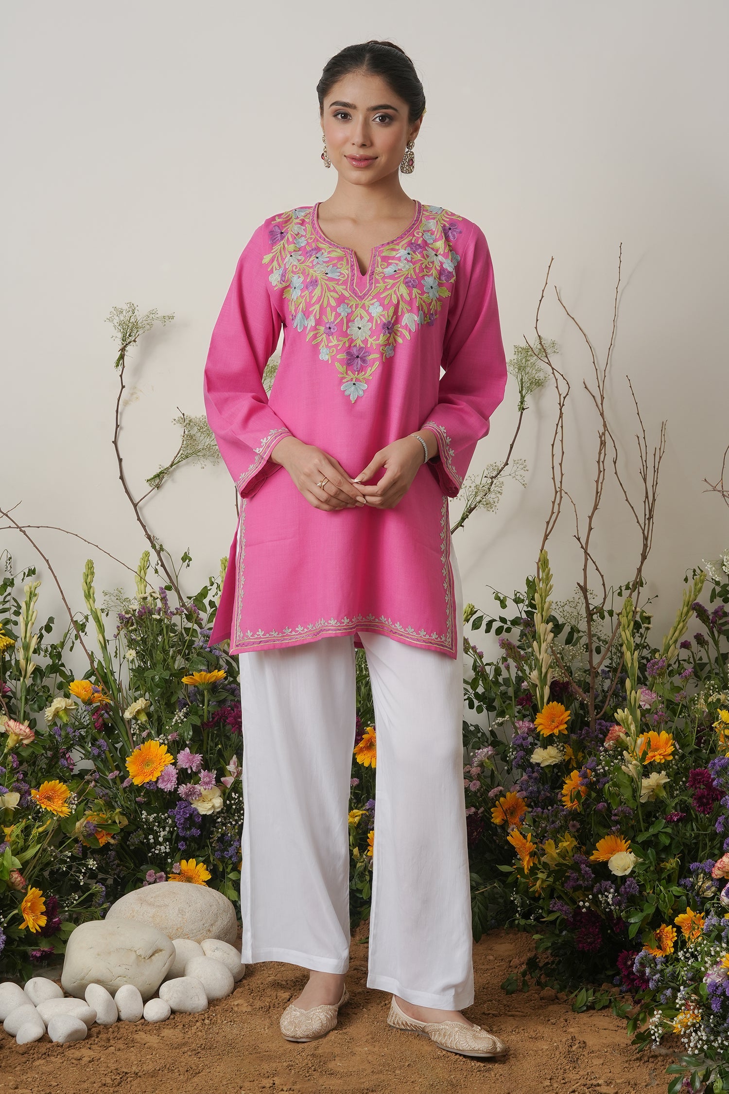 Kashmiri Aari Work Cotton Short Kurta – Pink