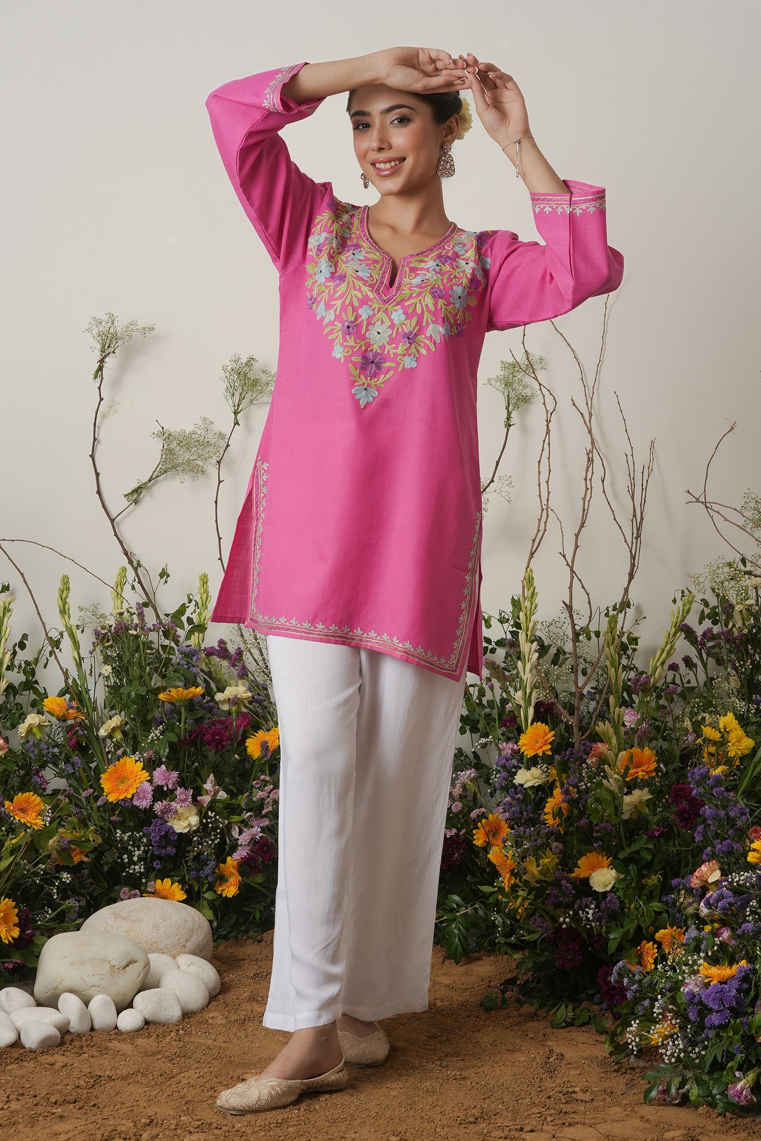 Kashmiri Aari Work Cotton Short Kurta – Pink