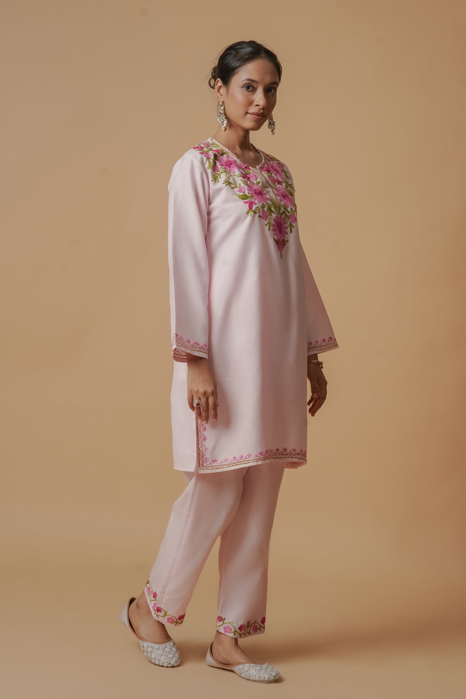 Kashmiri Aari Work Cotton Kurta Set - Baby Pink