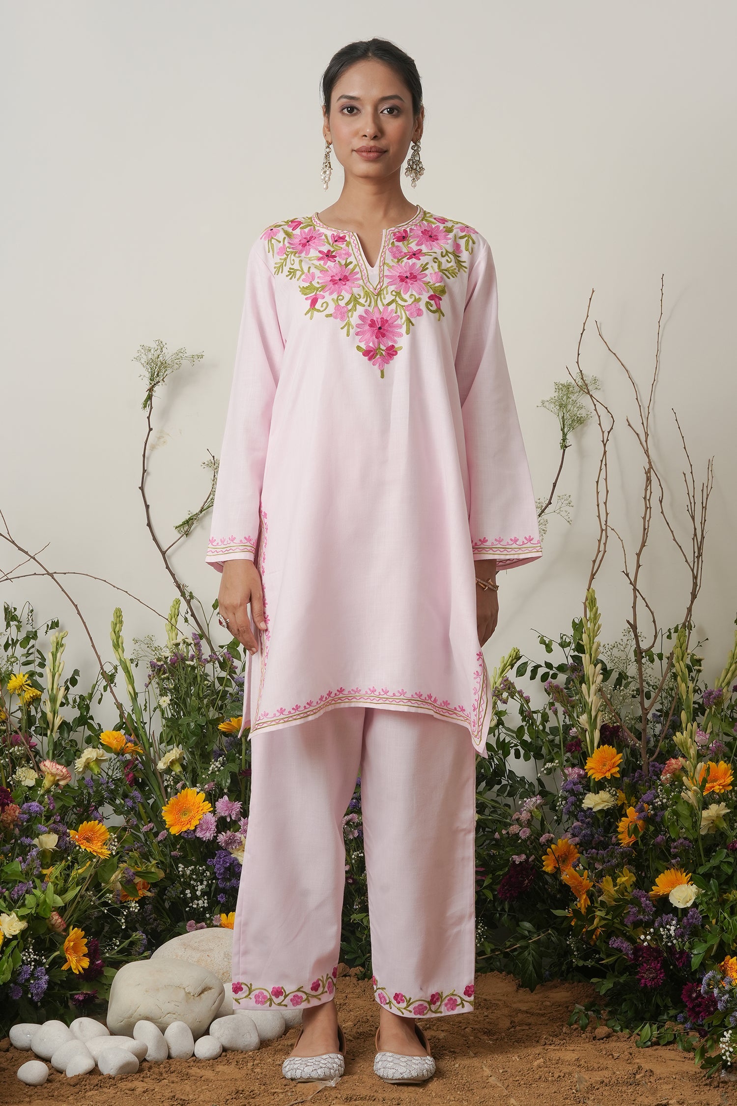 Kashmiri Aari Work Cotton Kurta Set - Baby Pink