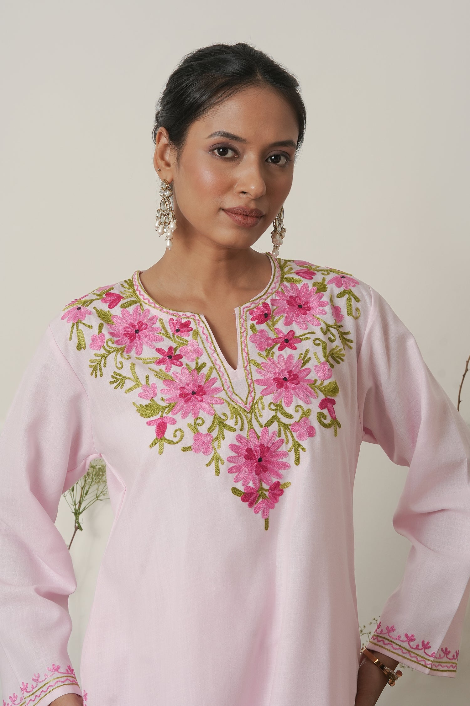 Kashmiri Aari Work Cotton Kurta Set - Baby Pink