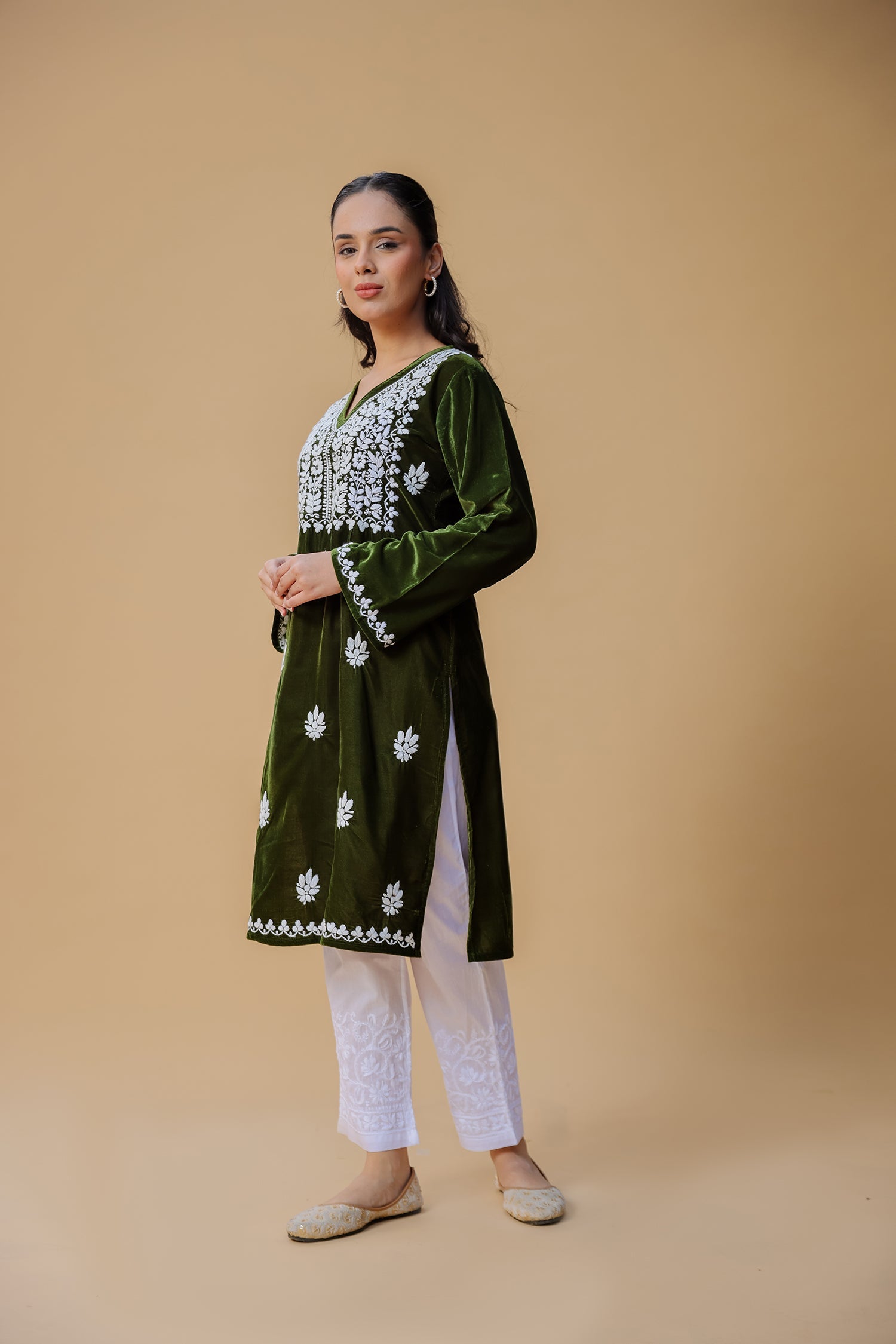 Velvet Chikankari Kurta – Bottle Green