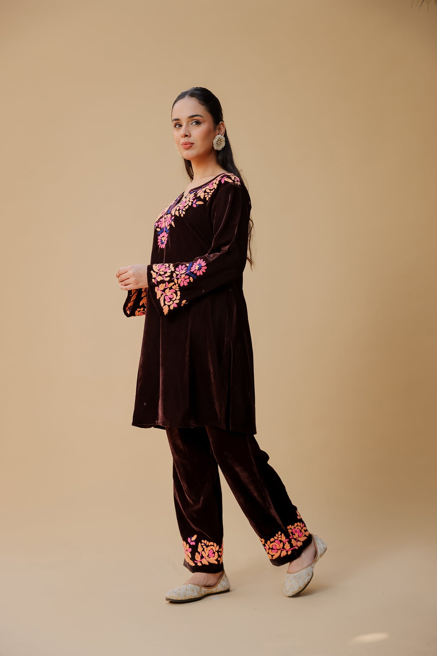 Velvet Chikankari Kurta Set – Wine