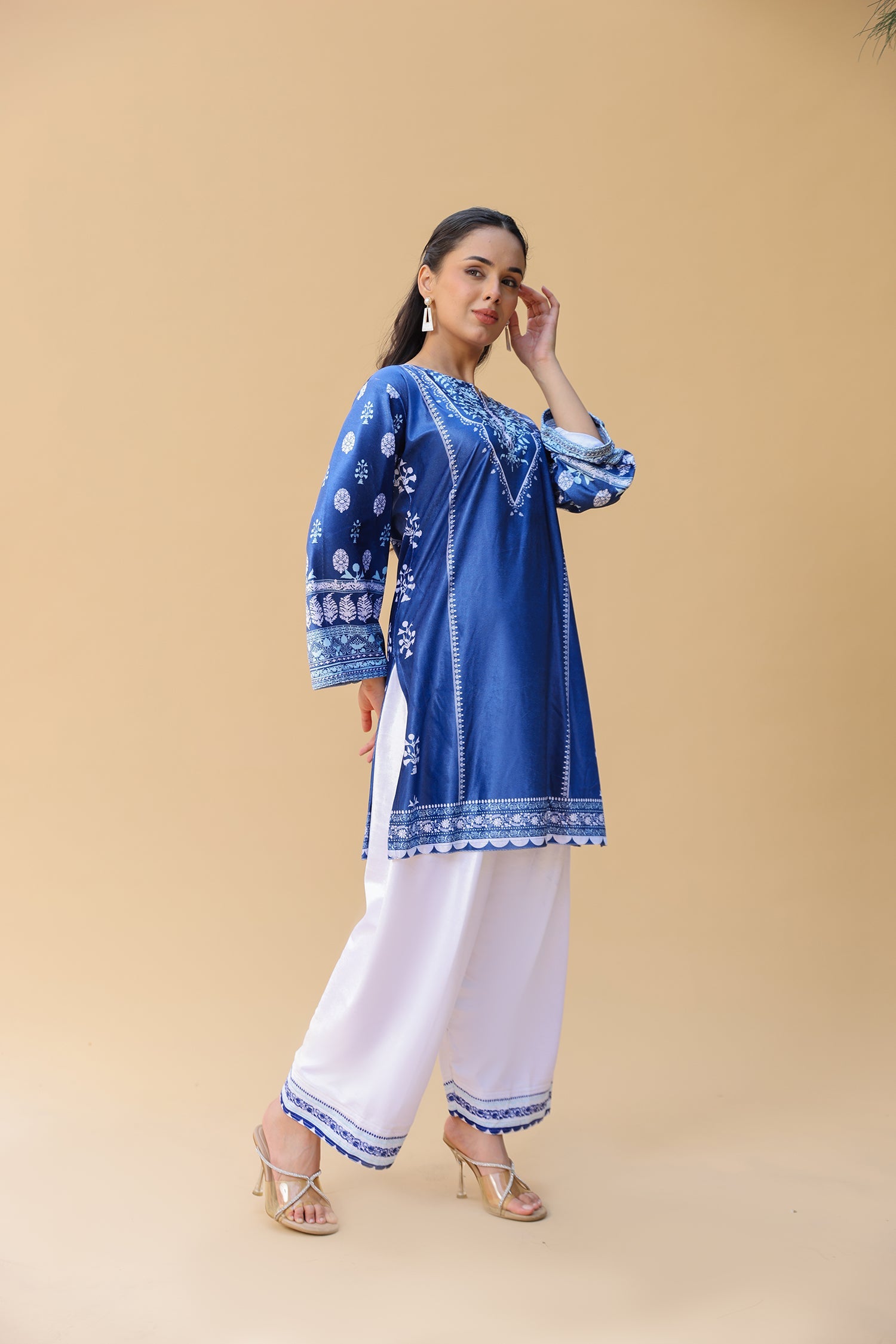 Velvet Printkari Coord Set with Farsi Bottoms – Blue & White