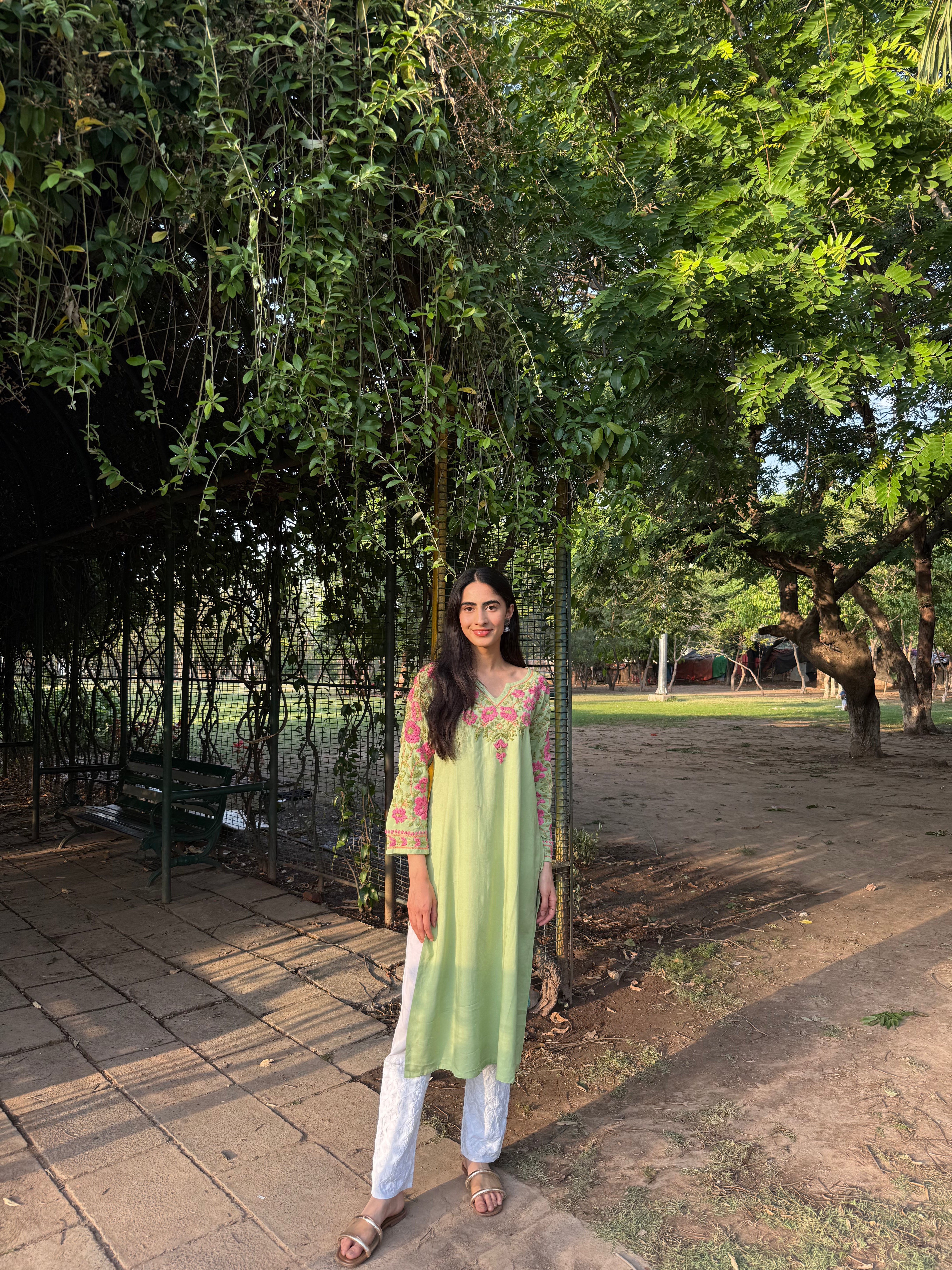 Chetna jain In Rayon Chikankari Long Kurta – Pista Green