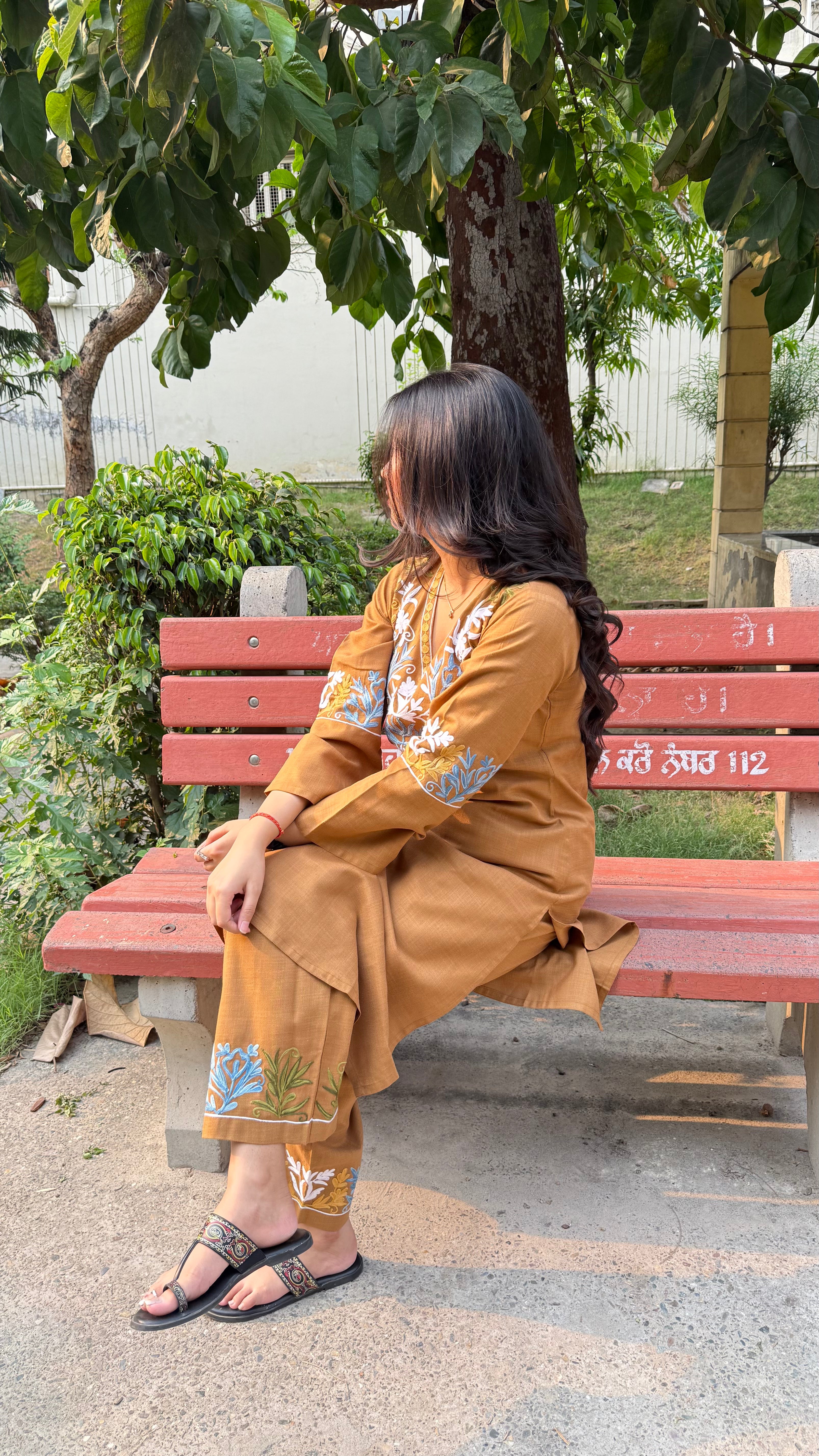 Kajal In Cotton Kashmiri Aari Kurta Set - Brown