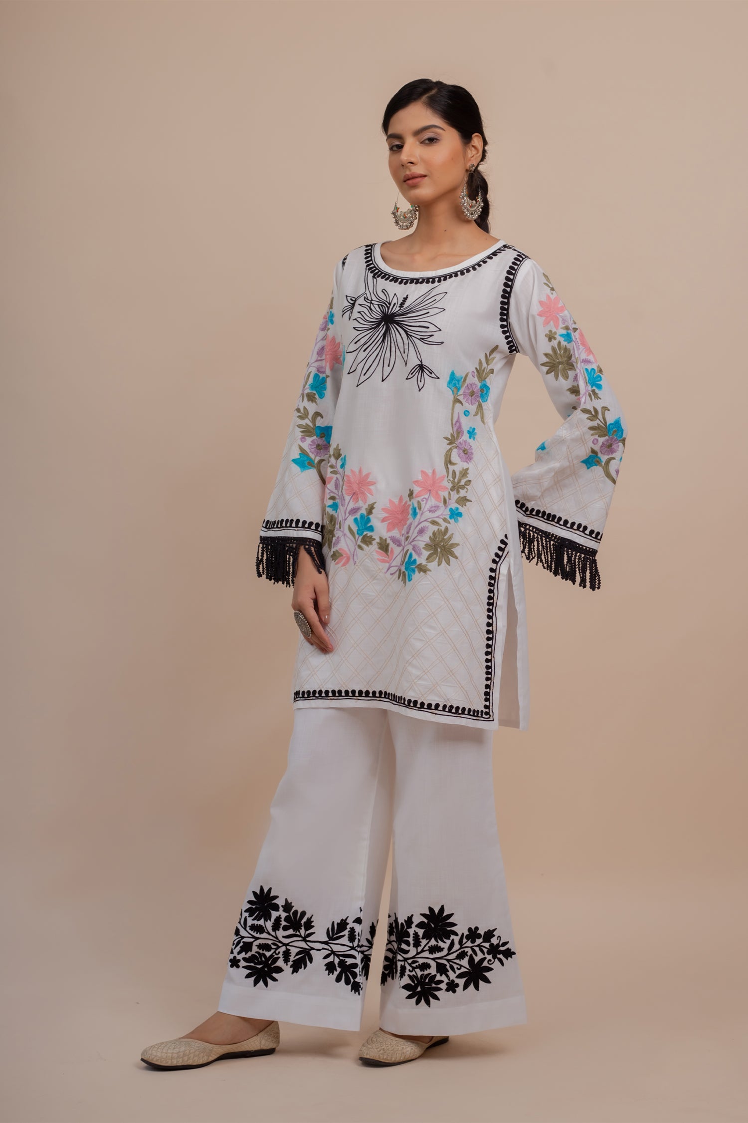 Komal x HOK Falak Kashmiri Kurta Set - White