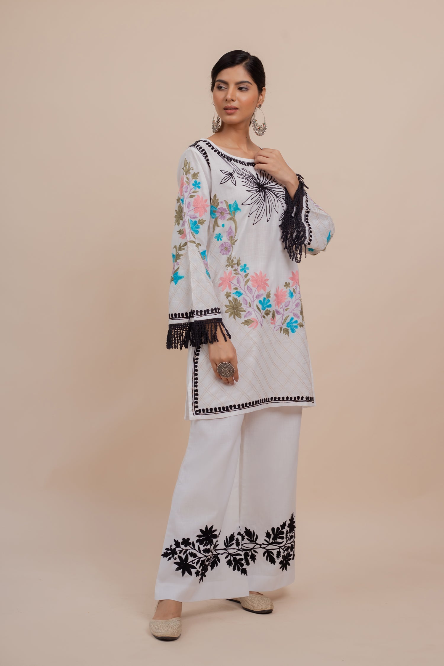 Komal x HOK Falak Kashmiri Kurta Set - White