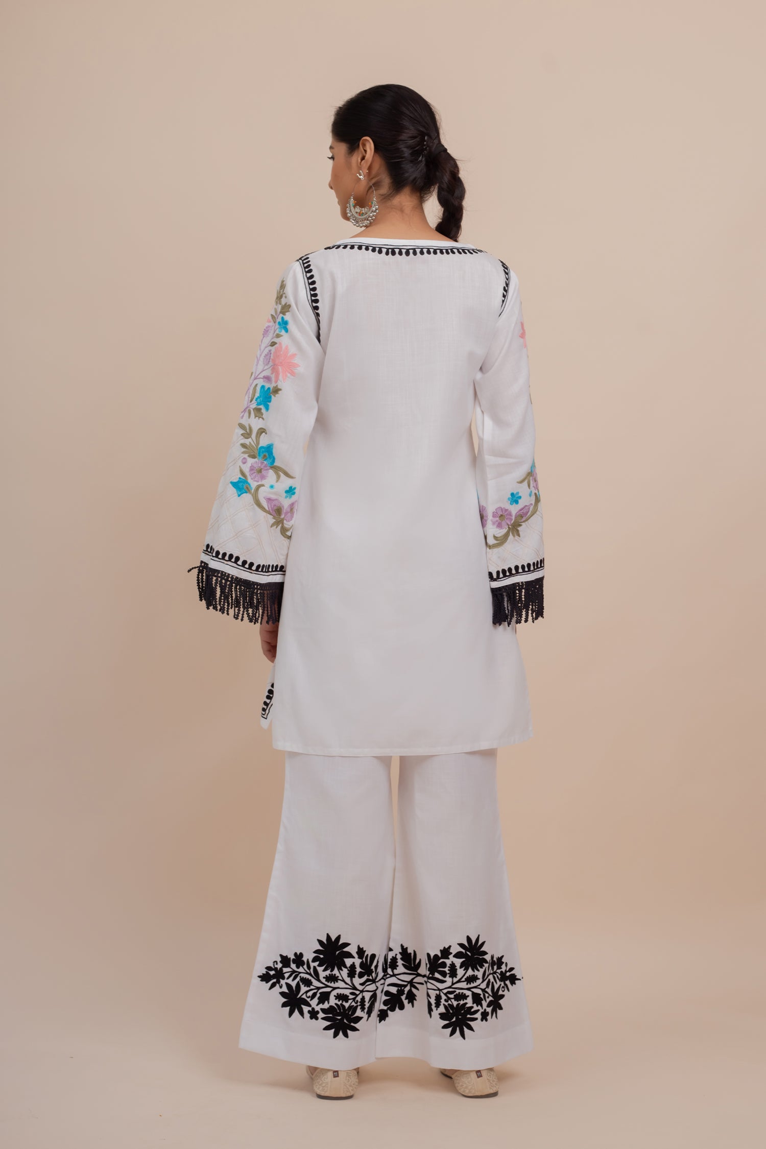 Komal x HOK Falak Kashmiri Kurta Set - White