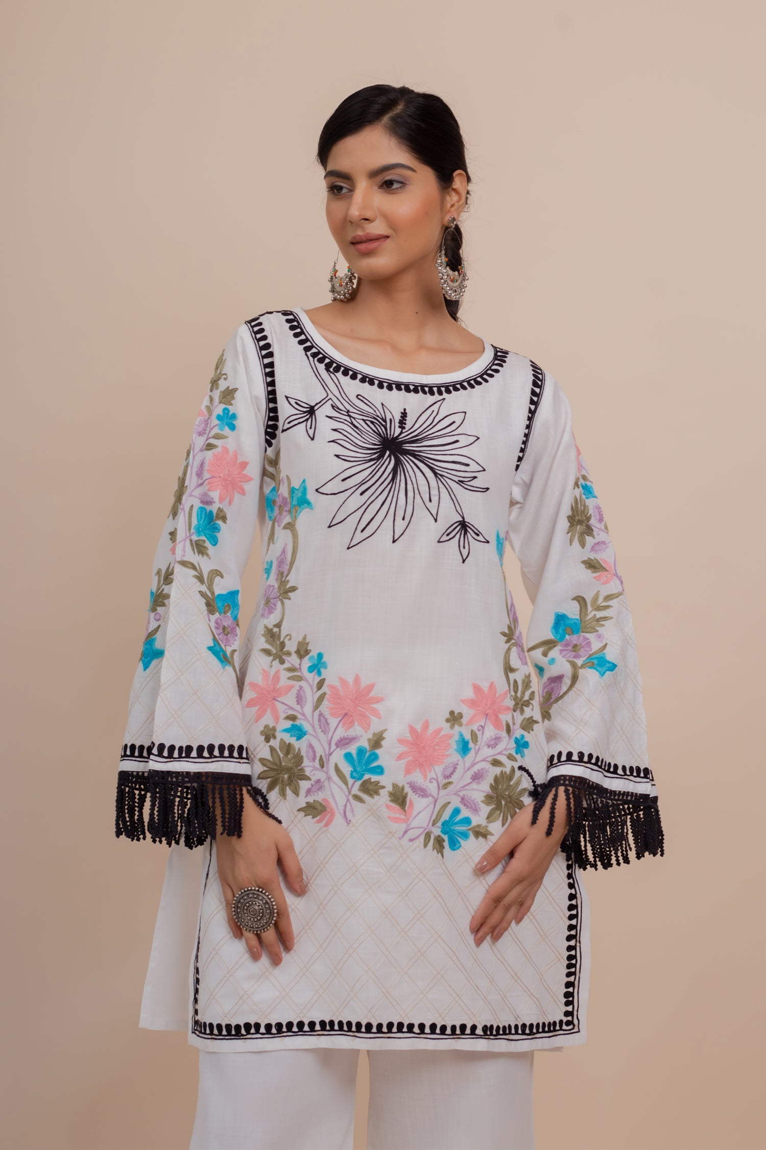 Komal x HOK Falak Kashmiri Kurta Set - White