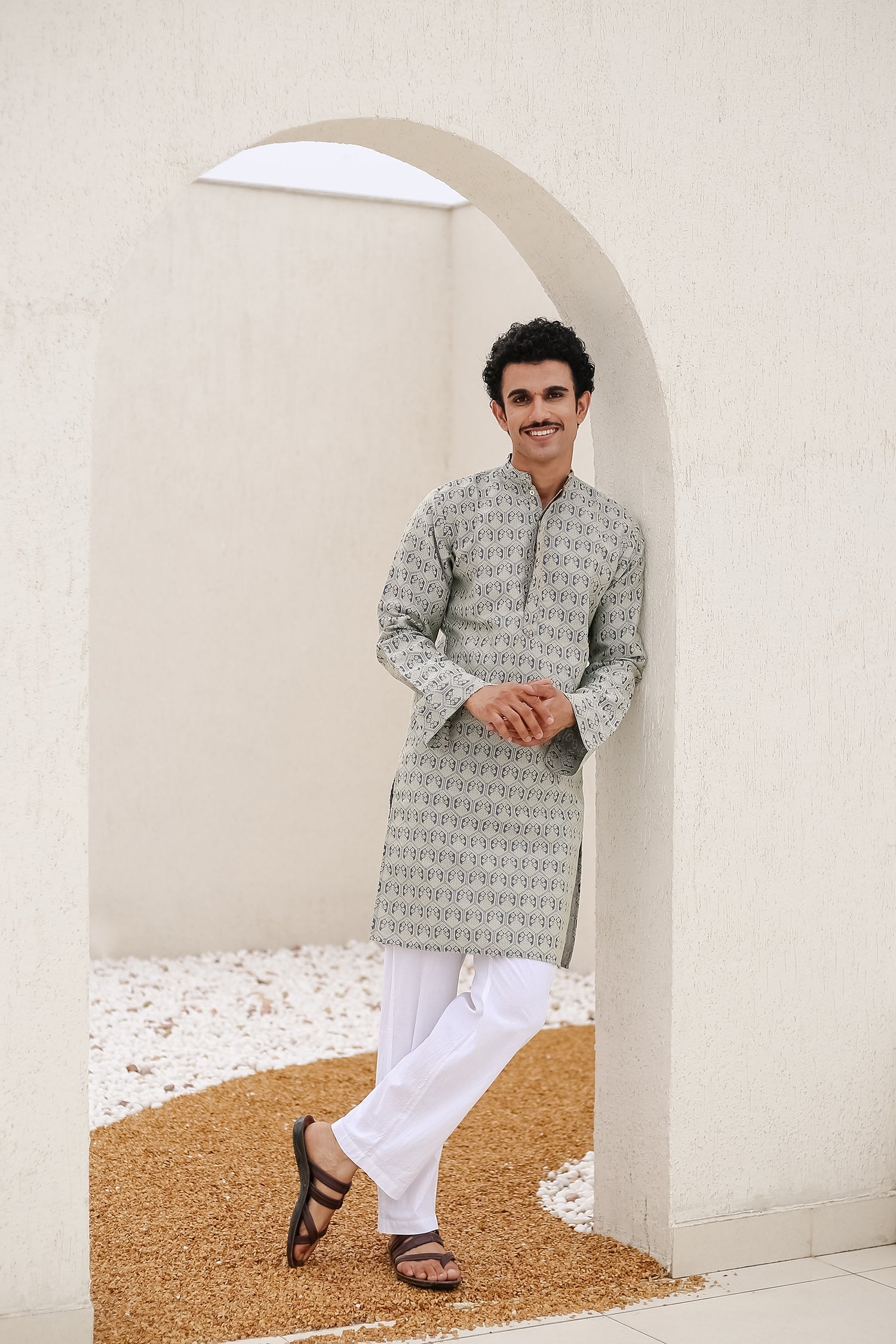 Men's Kurta In Jacquard Self Grey Blue