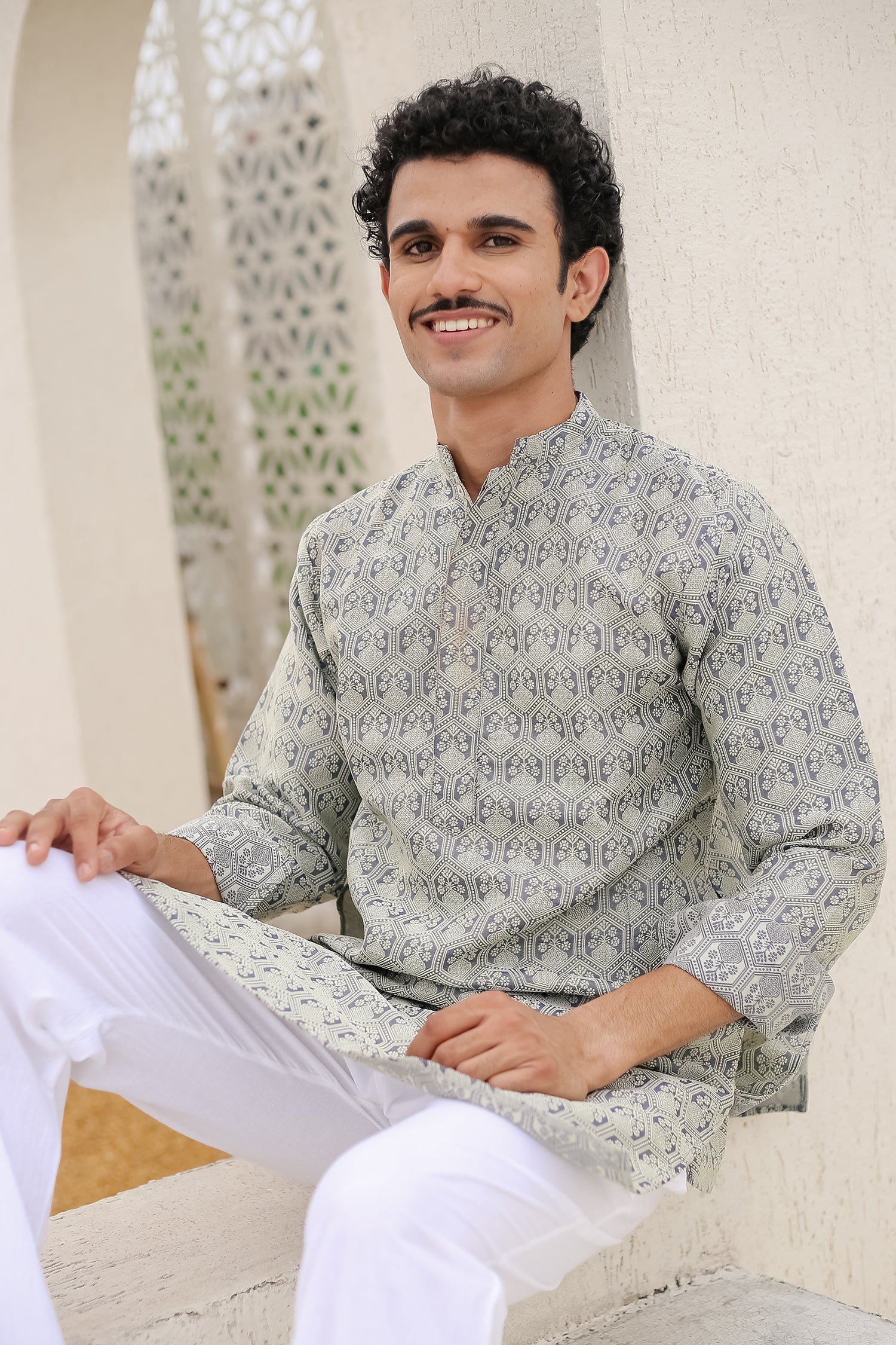 Men's Kurta In Jacquard Self Grey Blue