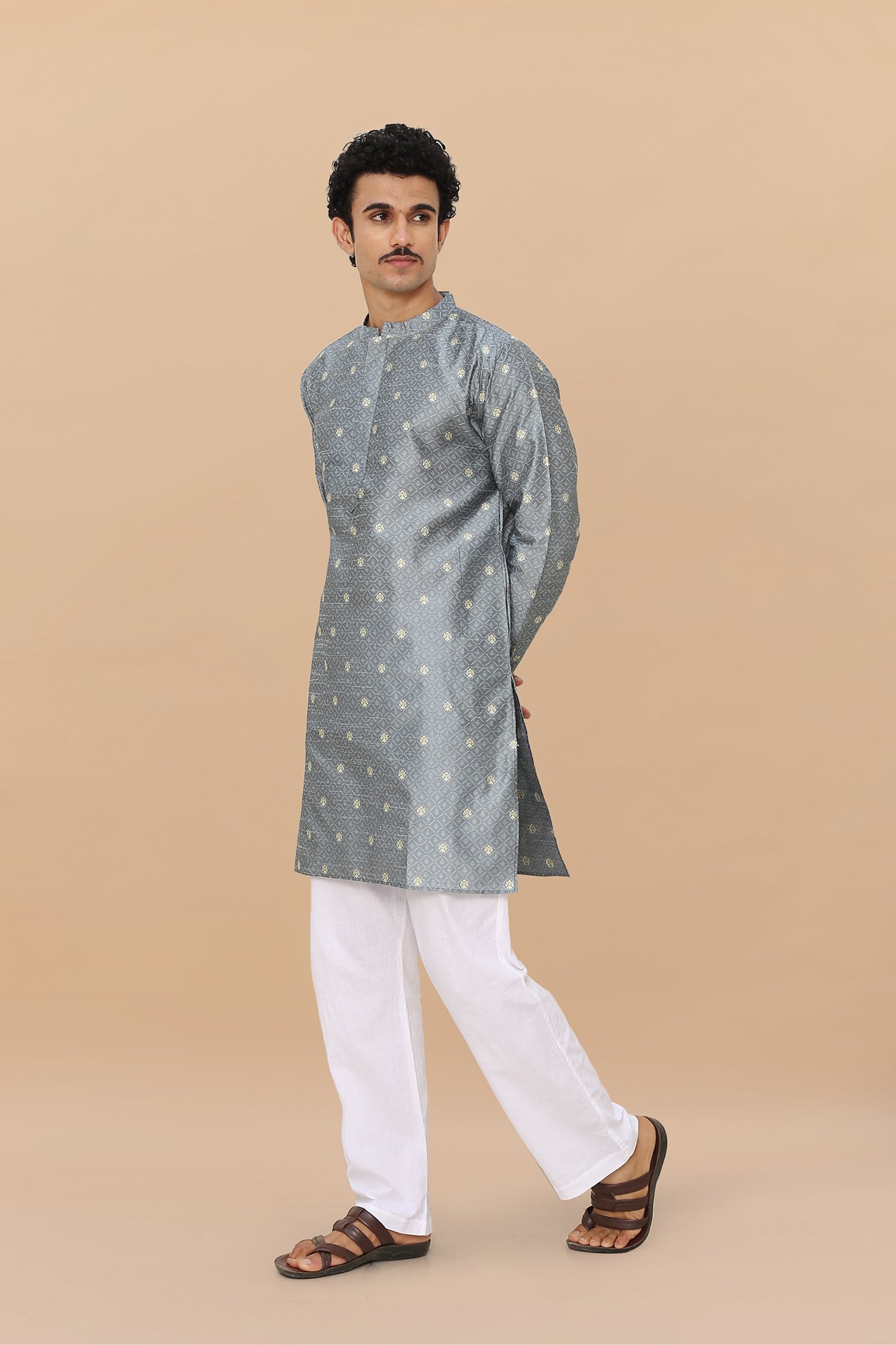 Men's Kurta In Jacquard Self Grey