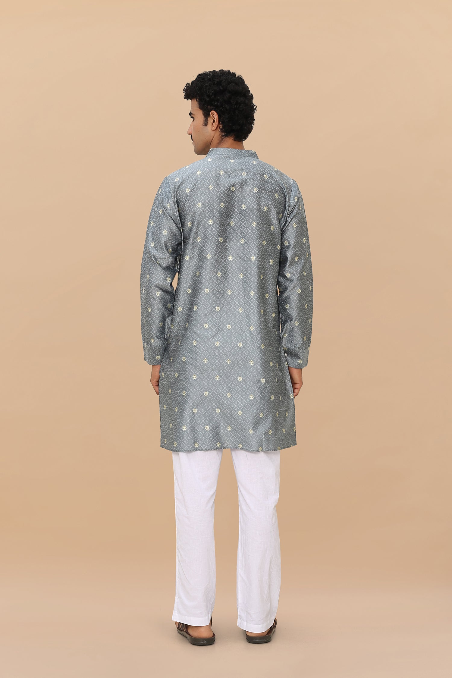 Men's Kurta In Jacquard Self Grey