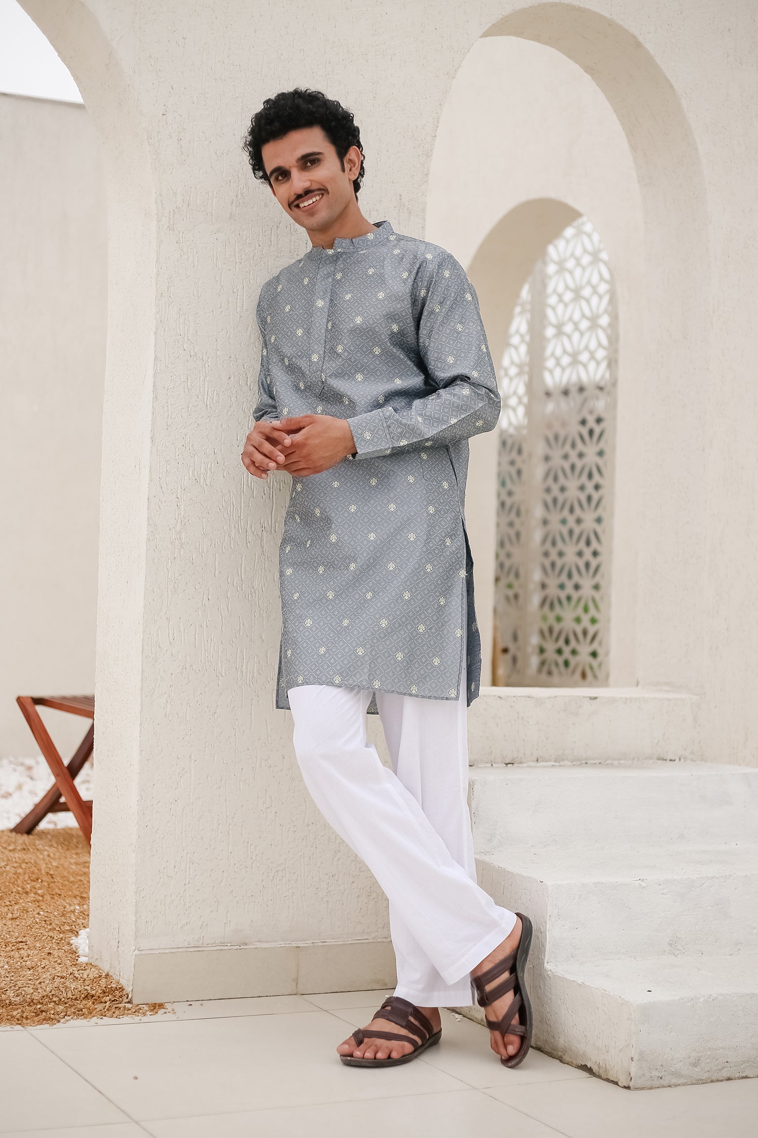 Men's Kurta In Jacquard Self Grey