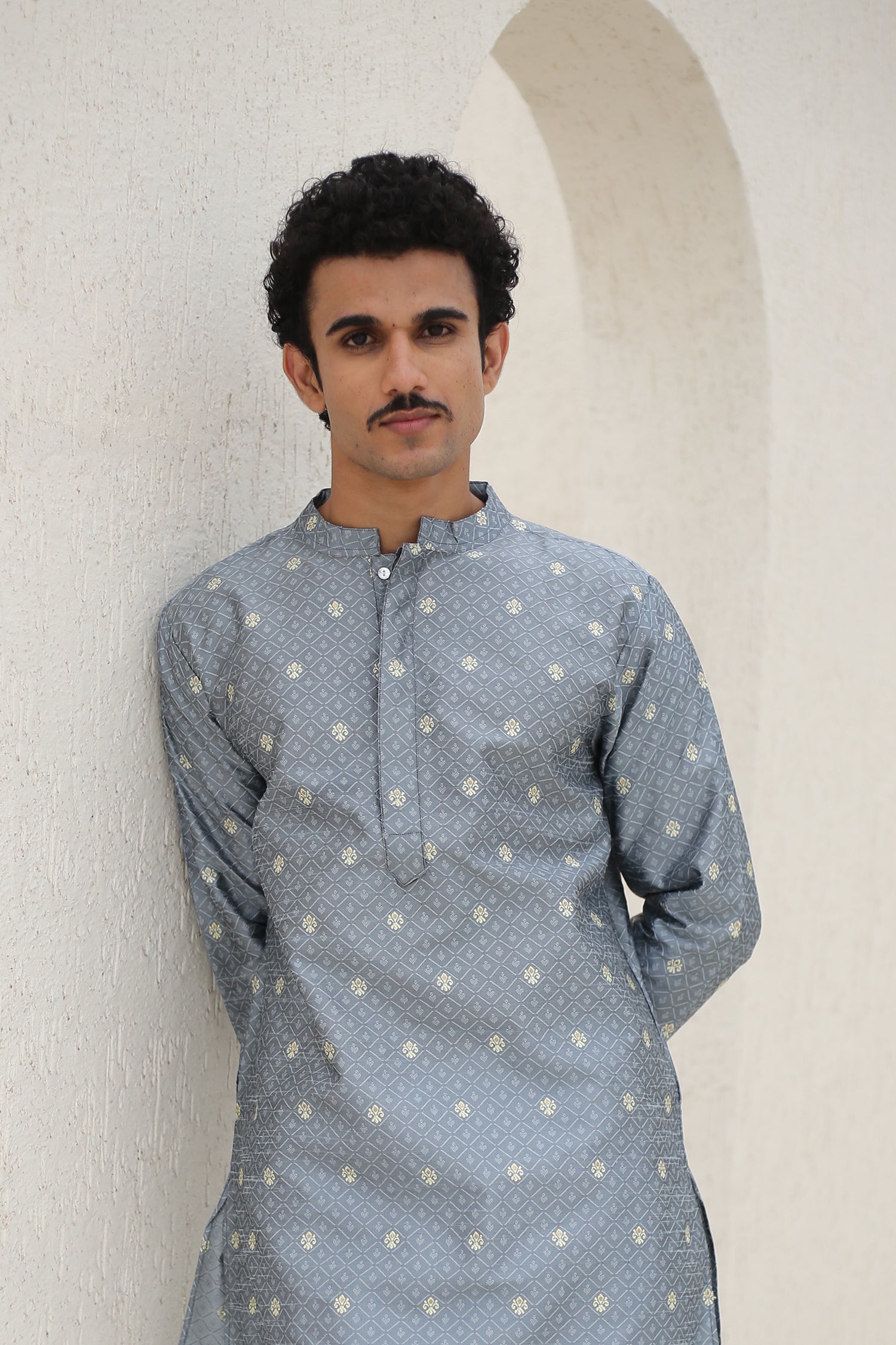 Men's Kurta In Jacquard Self Grey
