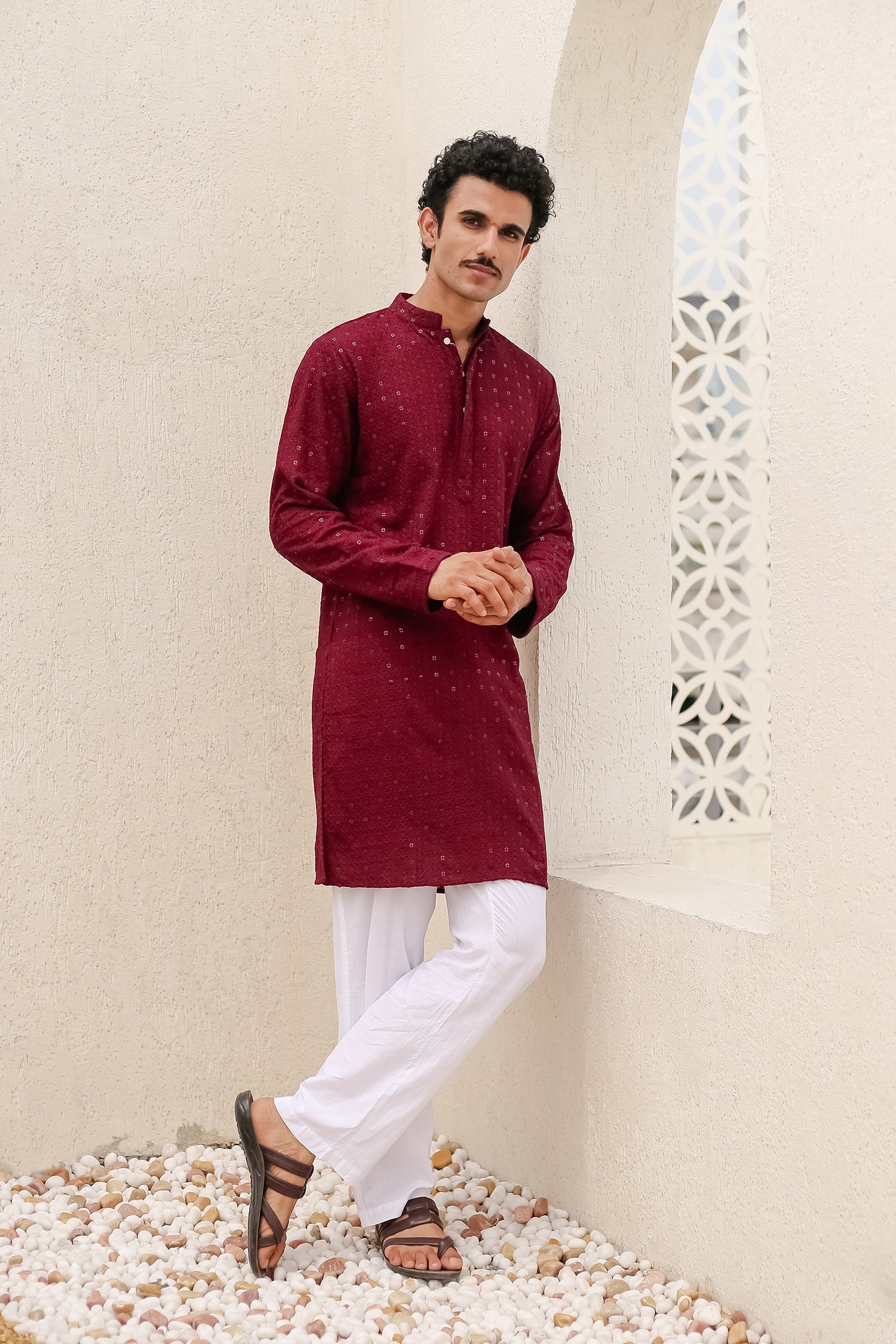Men's Kurta In Chikankari Rayon - Wine