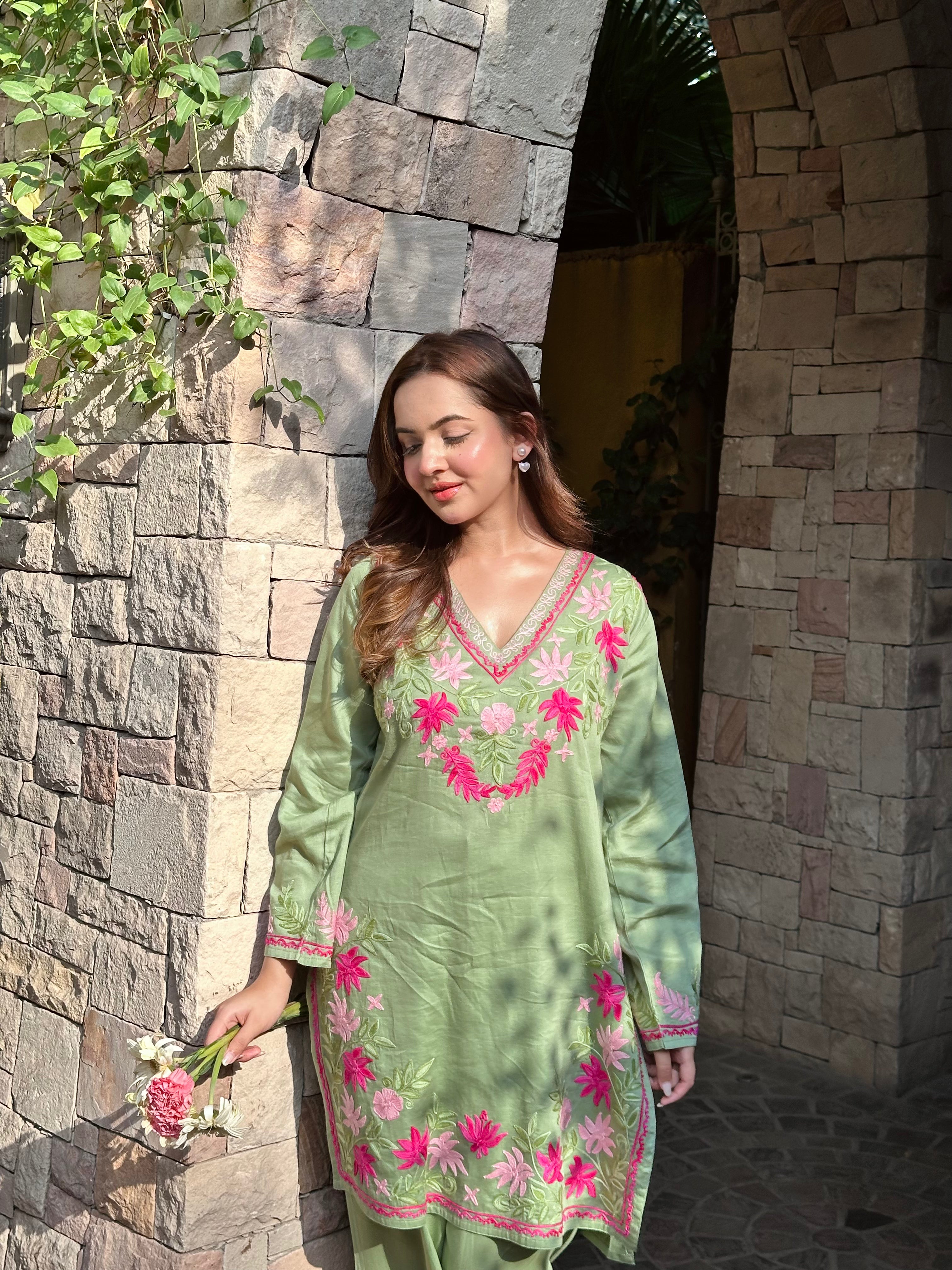 Bhavya in Kashmiri Aari Embroidered Kurta Set with Straight Pants - Green