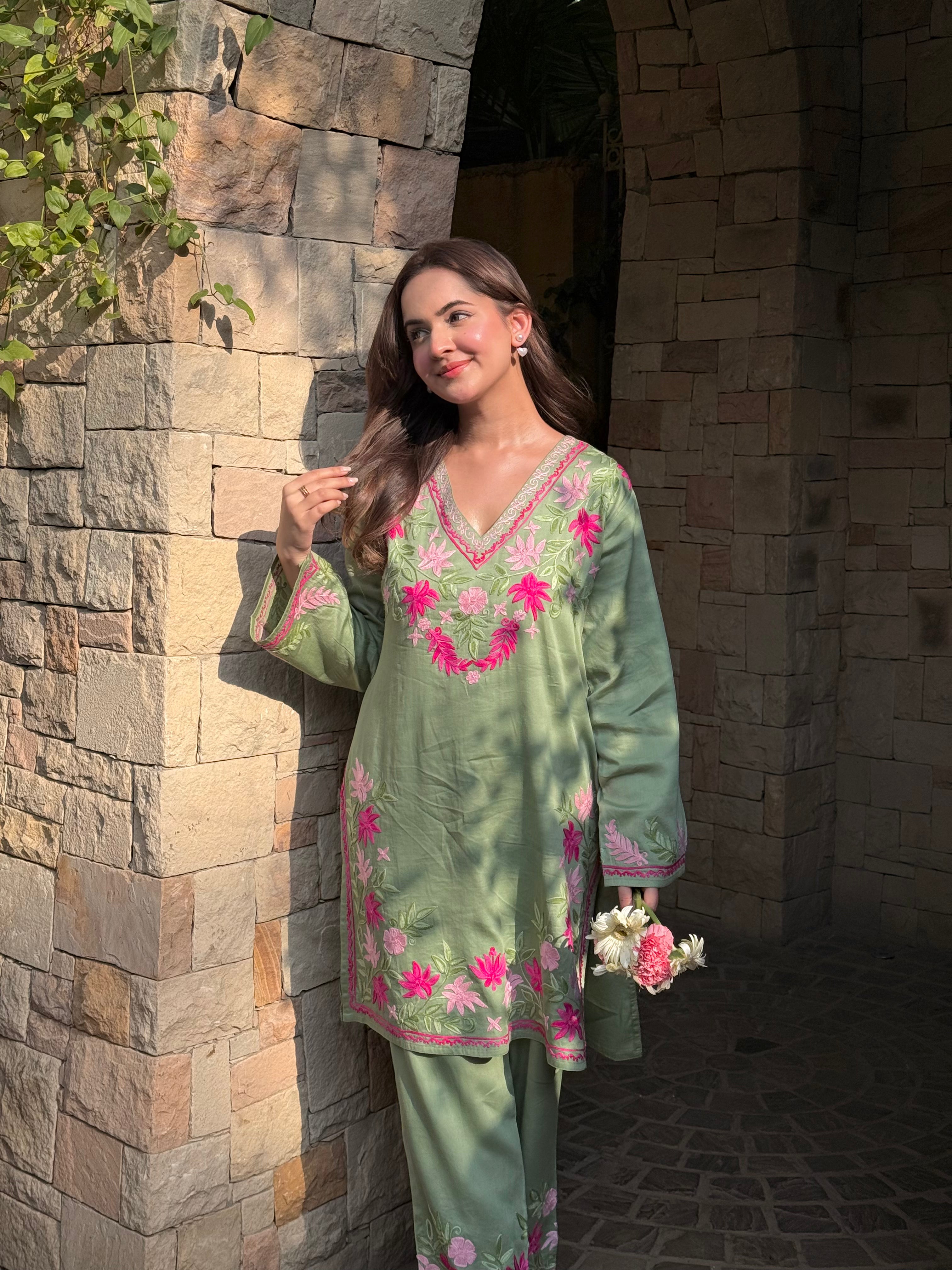 Bhavya in Kashmiri Aari Embroidered Kurta Set with Straight Pants - Green