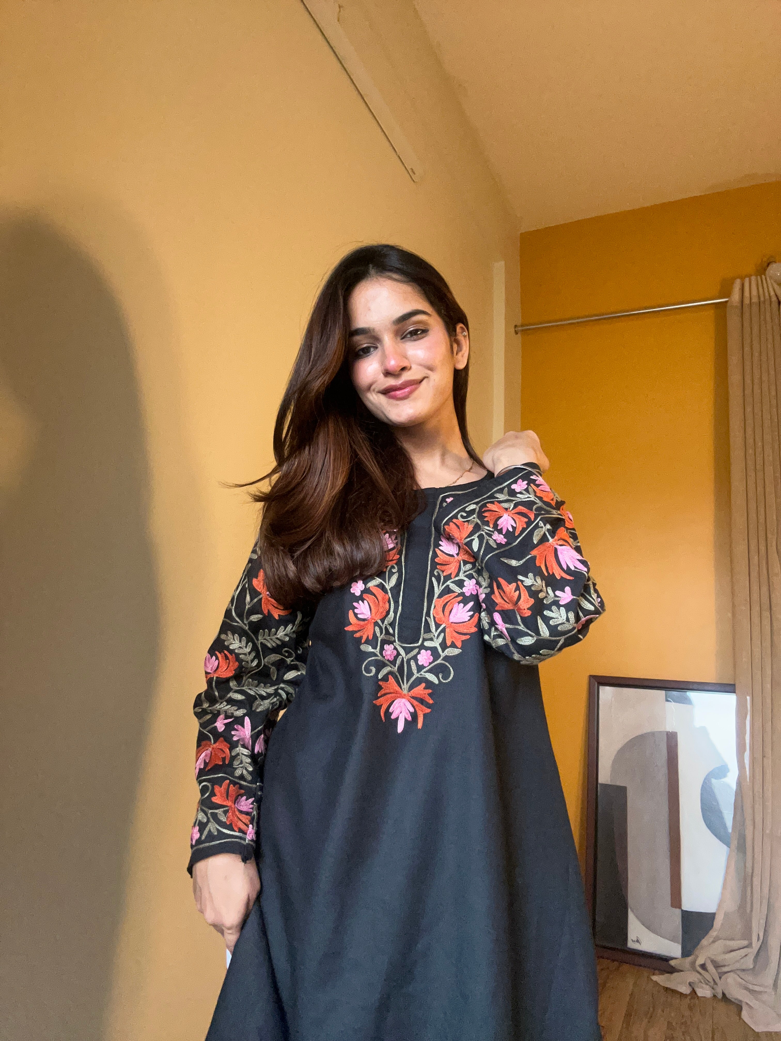 Nidhi in Kashmiri Aari Work Cotton Short Kurta – Black