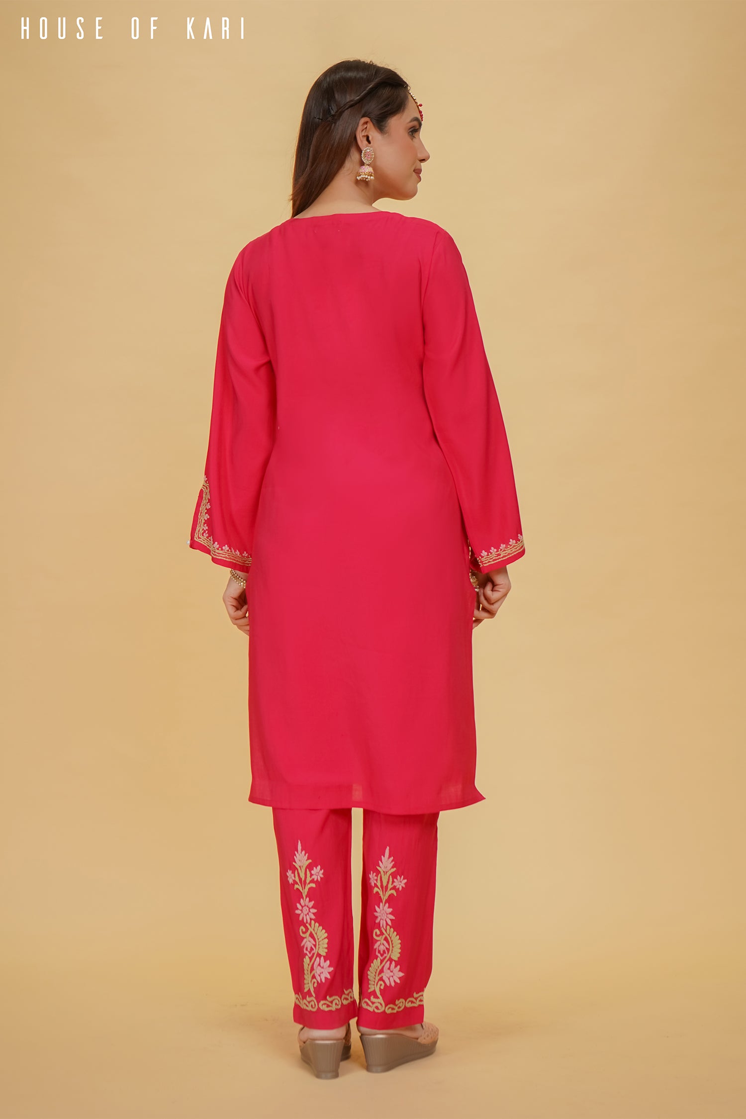 Chikankari Kurta Set In Muslin - Pink