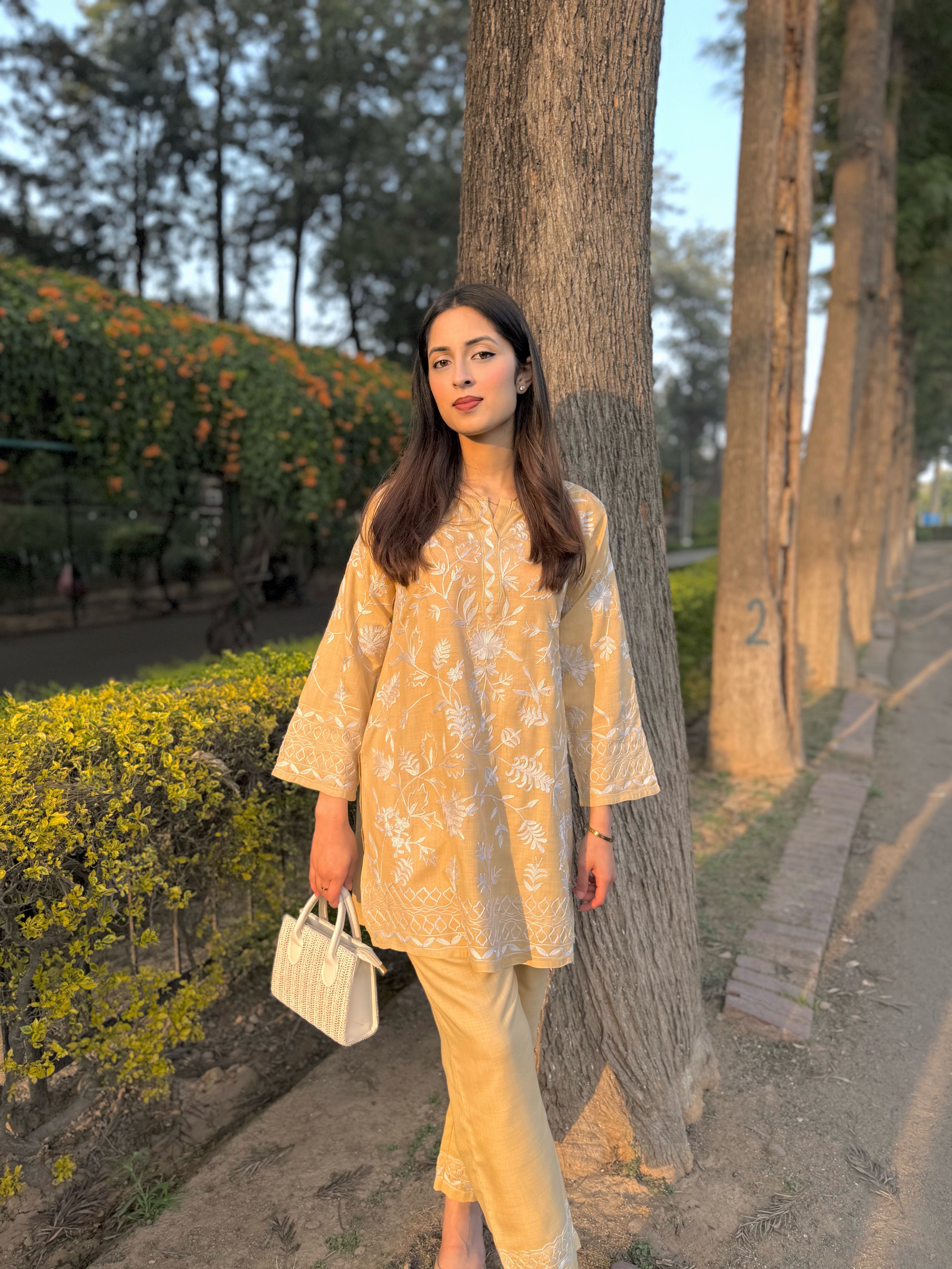 Vanshita in Kashmiri Aari Work Cotton Kurta Set - Beige With White