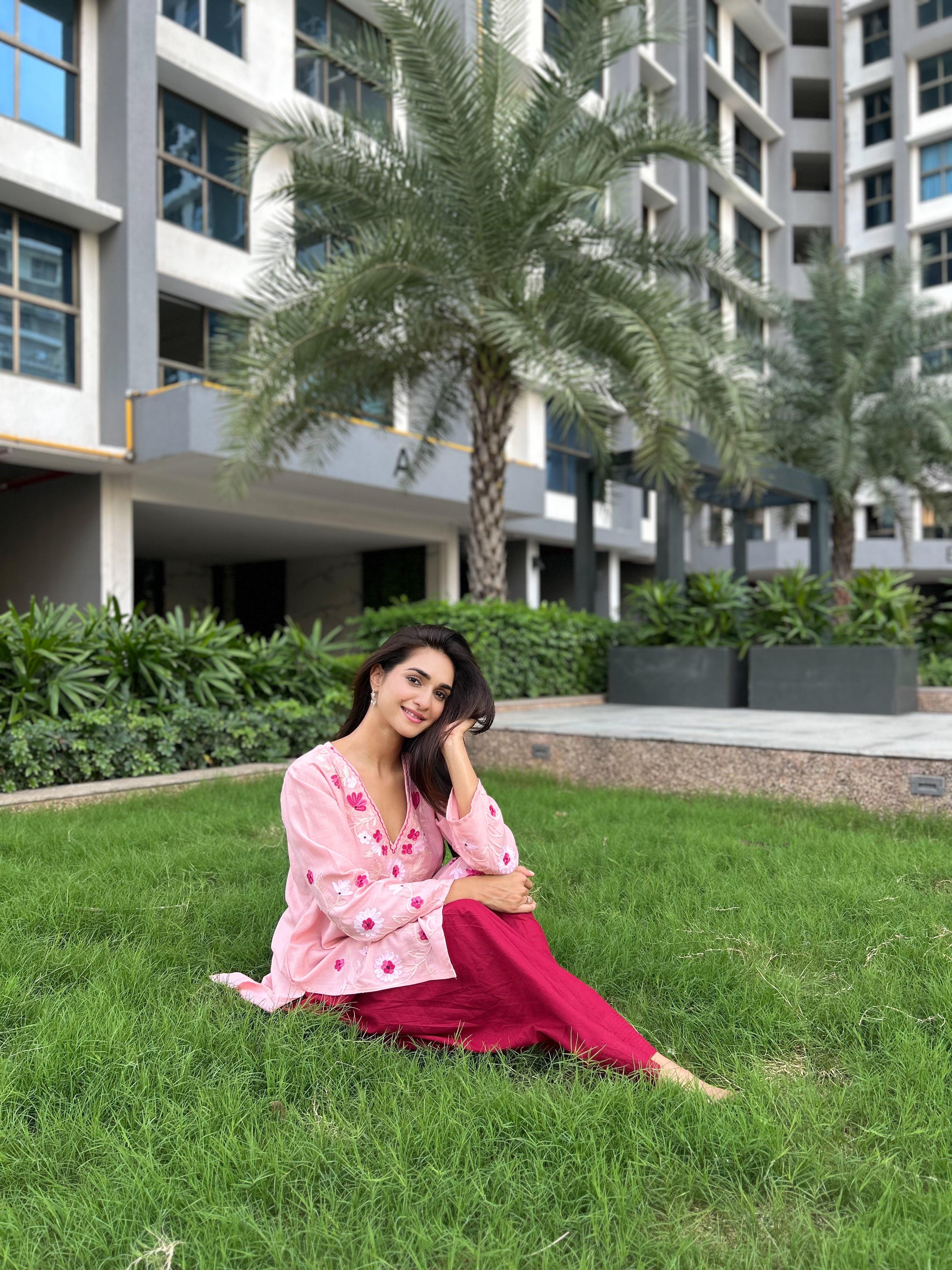 Kritika in Kashmiri Aari Work Cotton Short Kurta – Pink