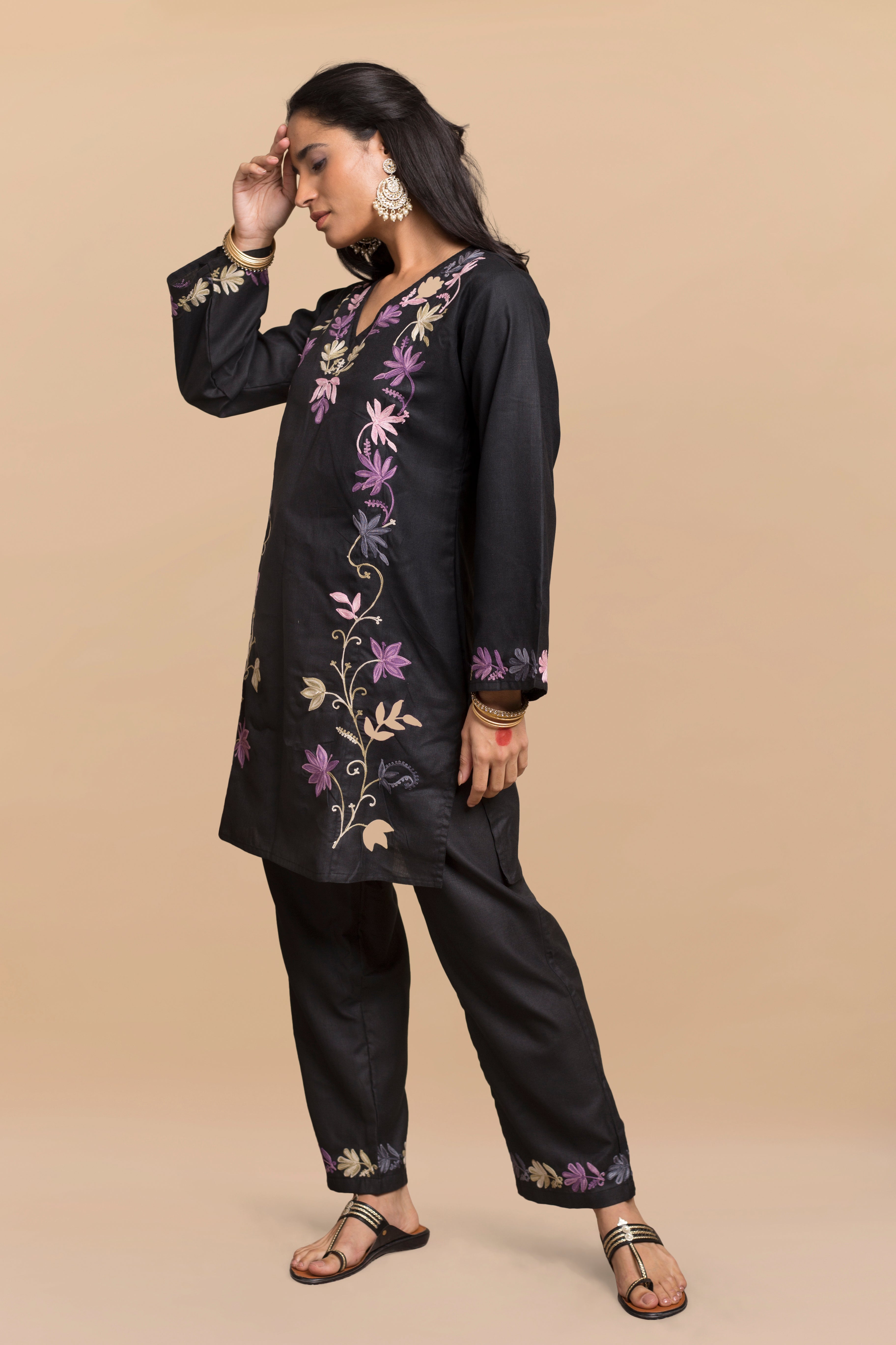 Falak Kashmiri Kurta Set - Black