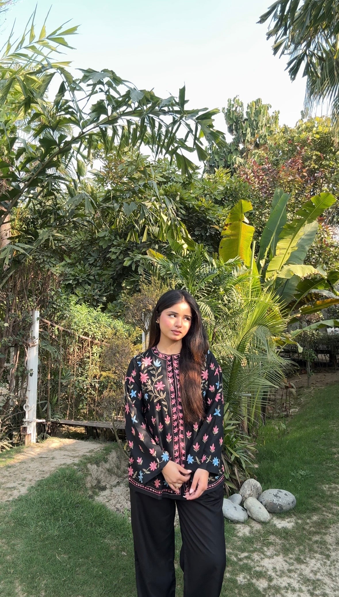 Harpreet in Cotton Kashmiri Aari Embroidered Jacket – Black