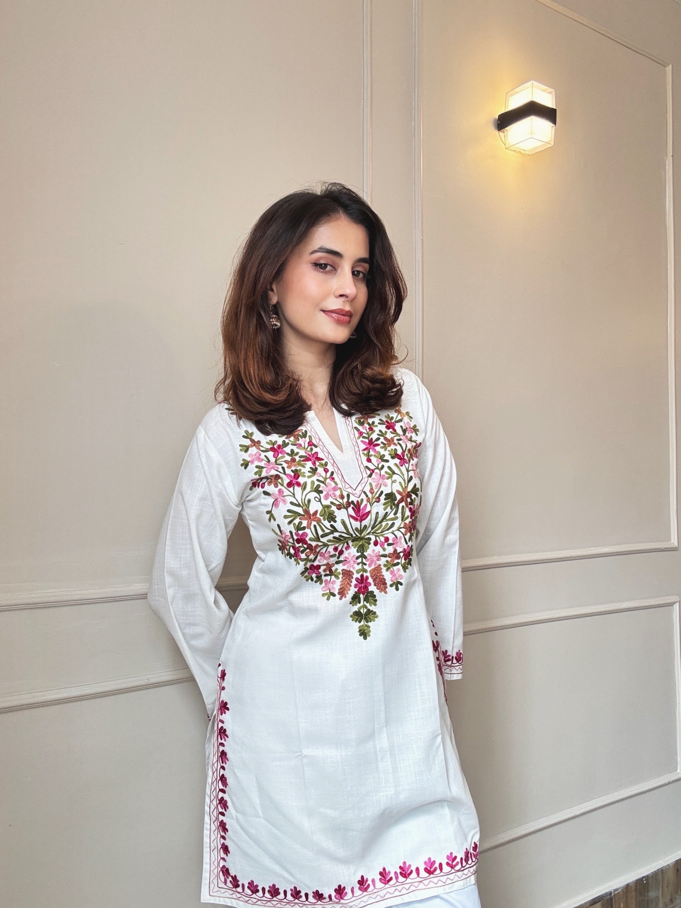 Reshika in Kashmiri Aari Work Cotton Short Kurta – White