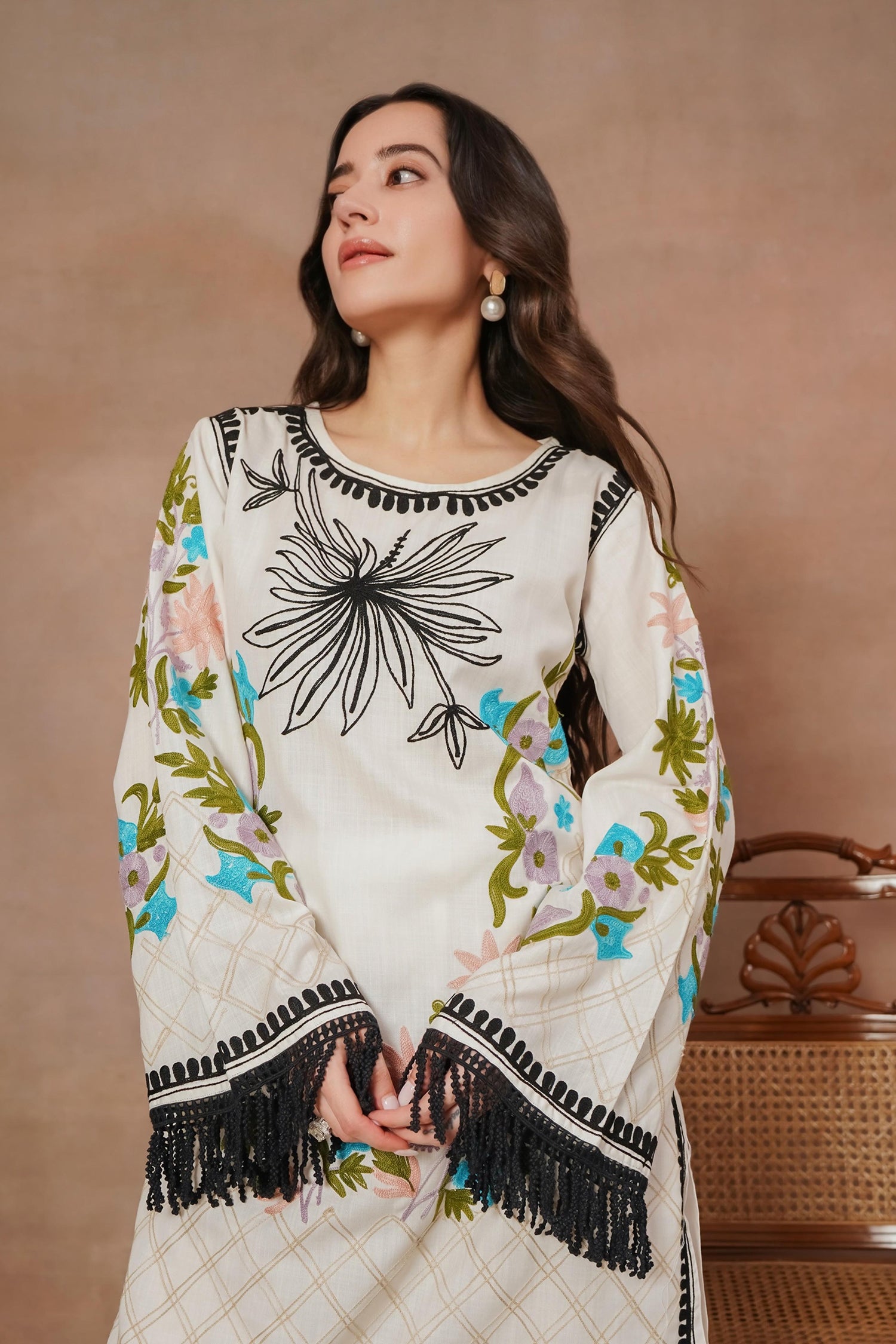 Komal x HOK Falak Kashmiri Kurta Set - White