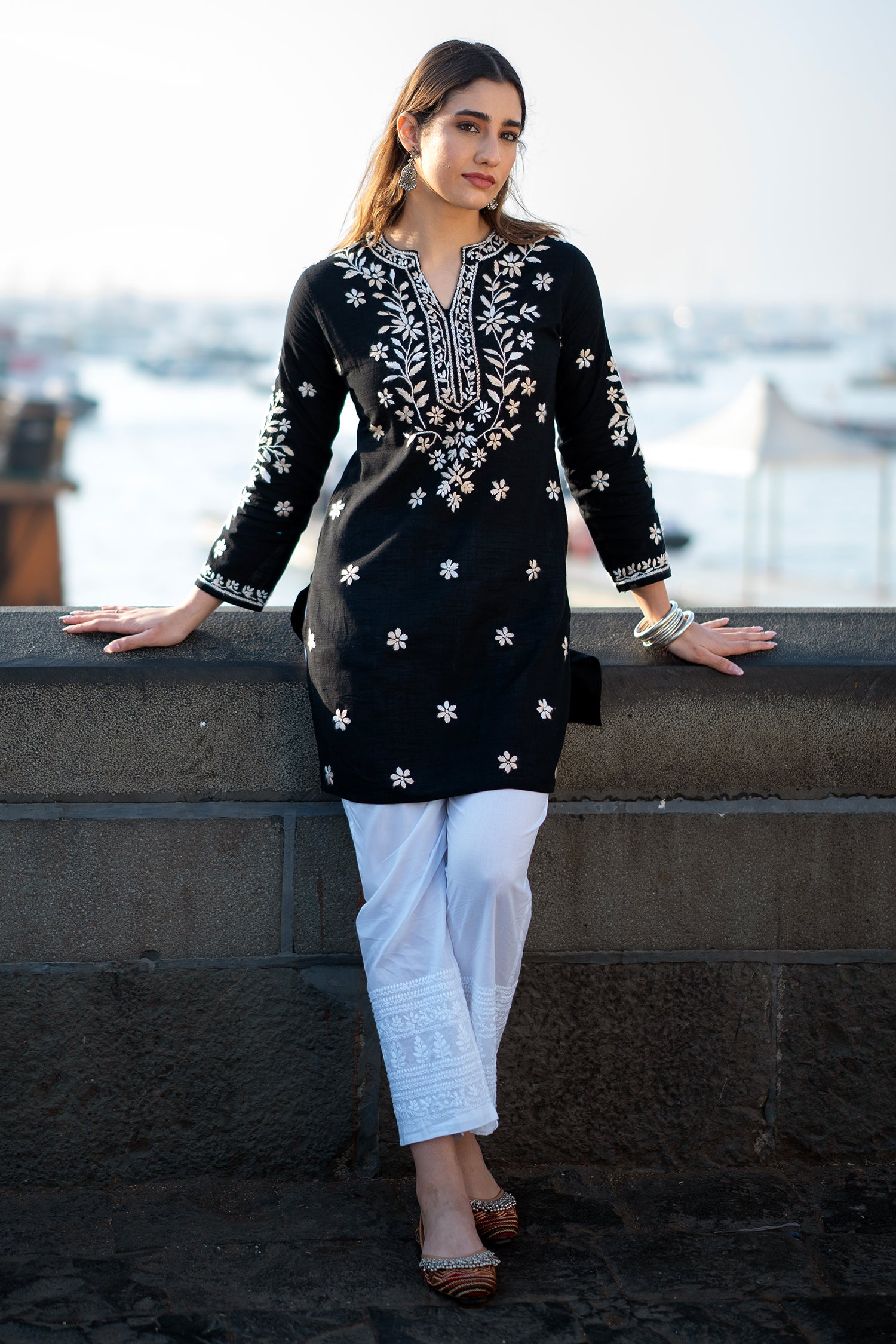 Chikankari Embroidered Kurta in Slub Cotton - Black