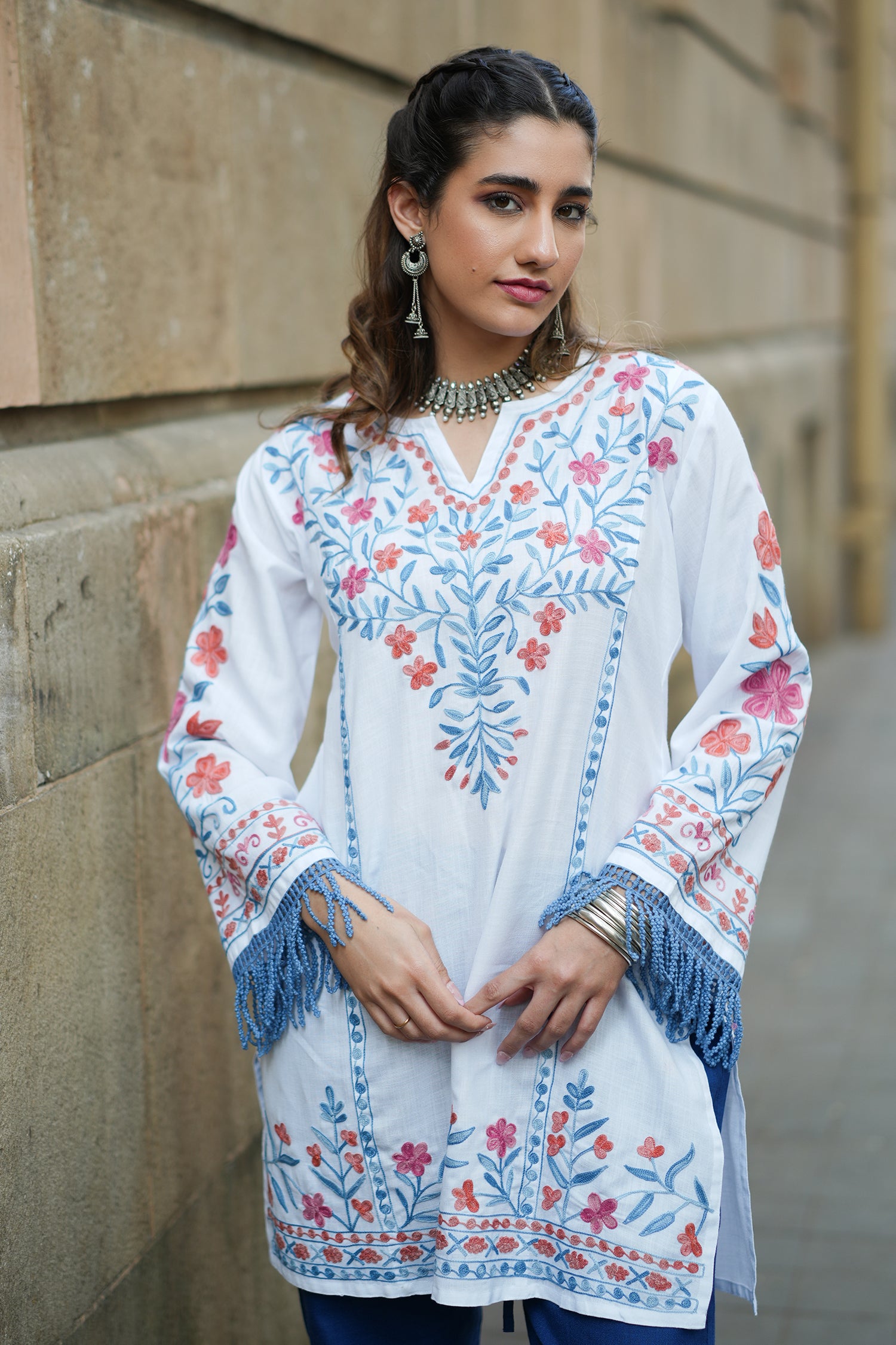 Cotton Kashmiri Aari Embroidered Kurta - White With Blue
