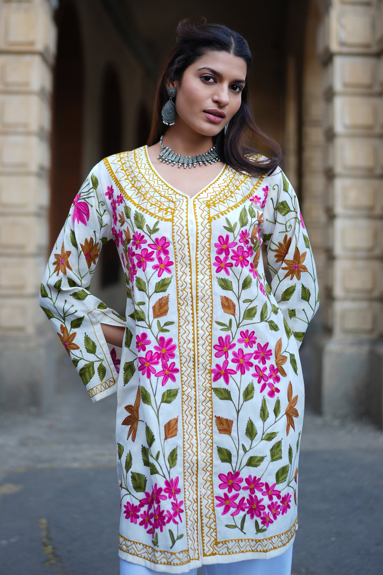 Cotton Kashmiri Aari Embroidered Jacket – Off White